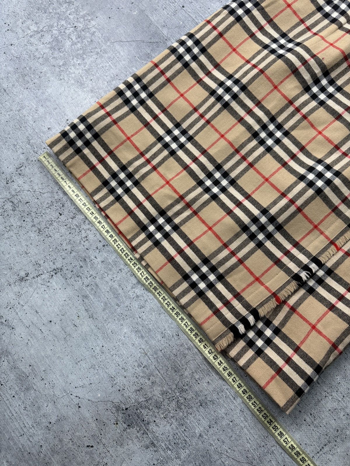 Burberry Vintage 90s Burberry’s Nova Check Wool Skirt Size 30" / US 8 / IT 44 - 10 Thumbnail