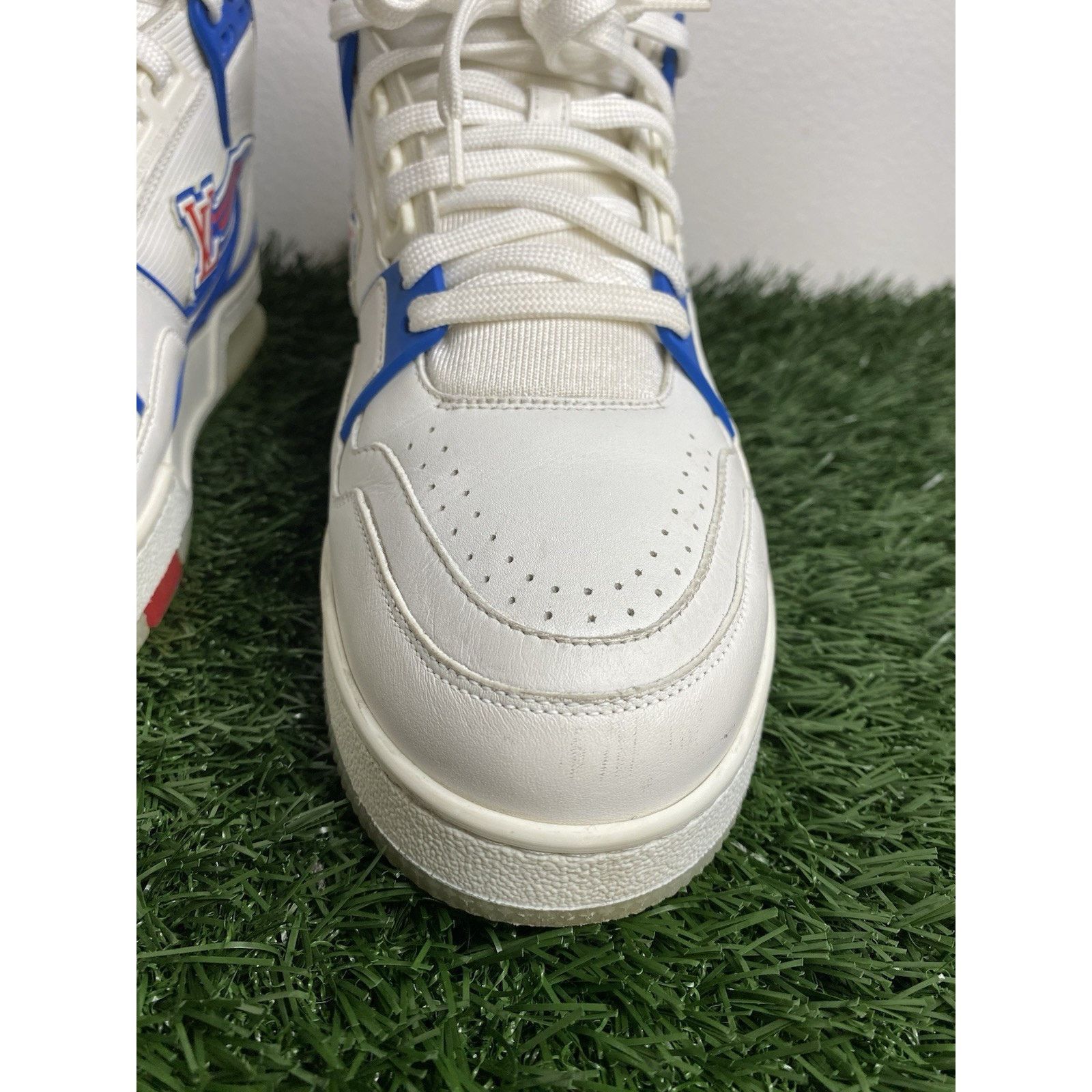 Louis Vuitton Size 8 LV - Louis Vuitton ‘White Red Blue’ Mid Trainer Size US 9 / EU 42 - 9 Thumbnail