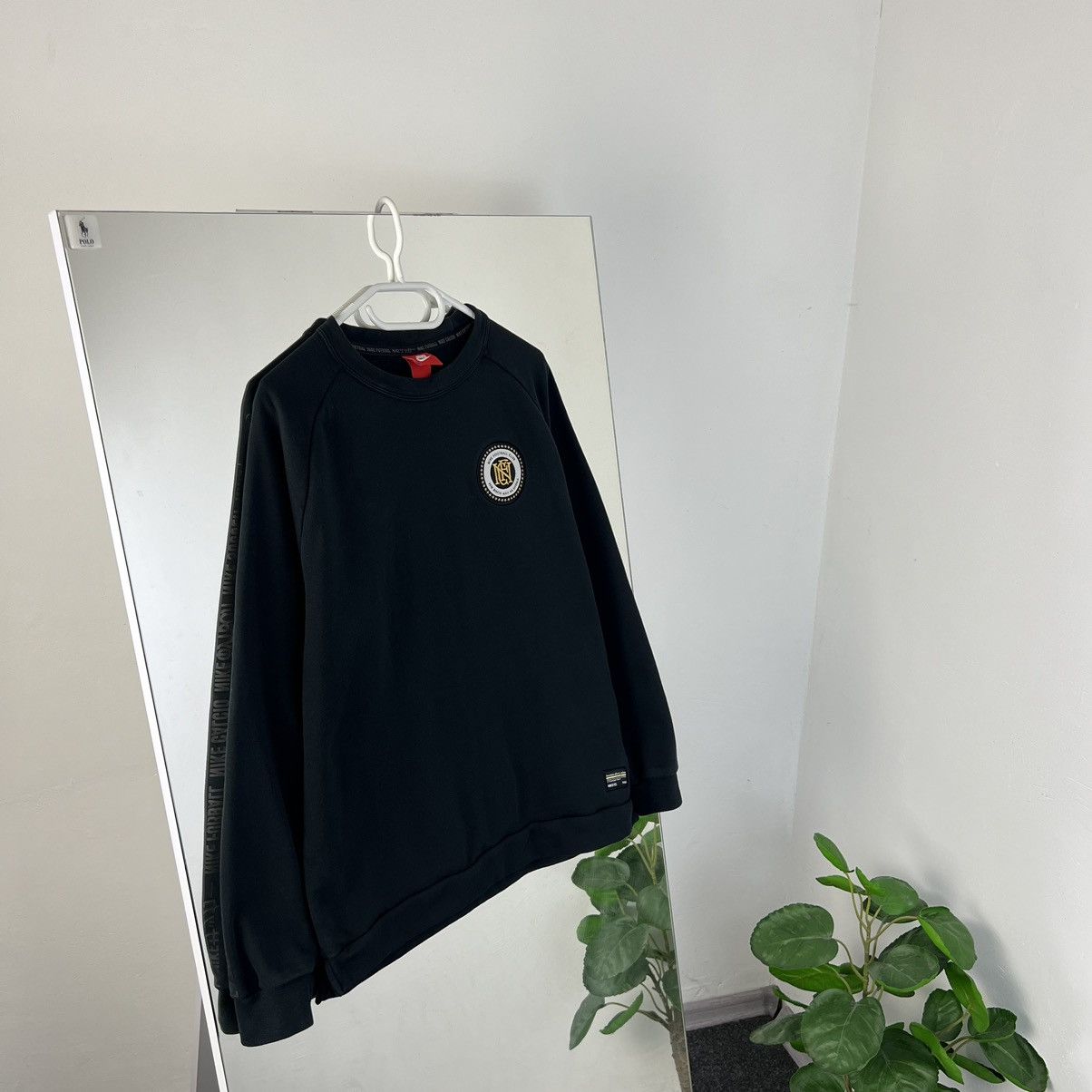 Nike Vintage Y2K Nike Football Sweatshirt Streetwear Style Size US M / EU 48-50 / 2 - 1 Thumbnail
