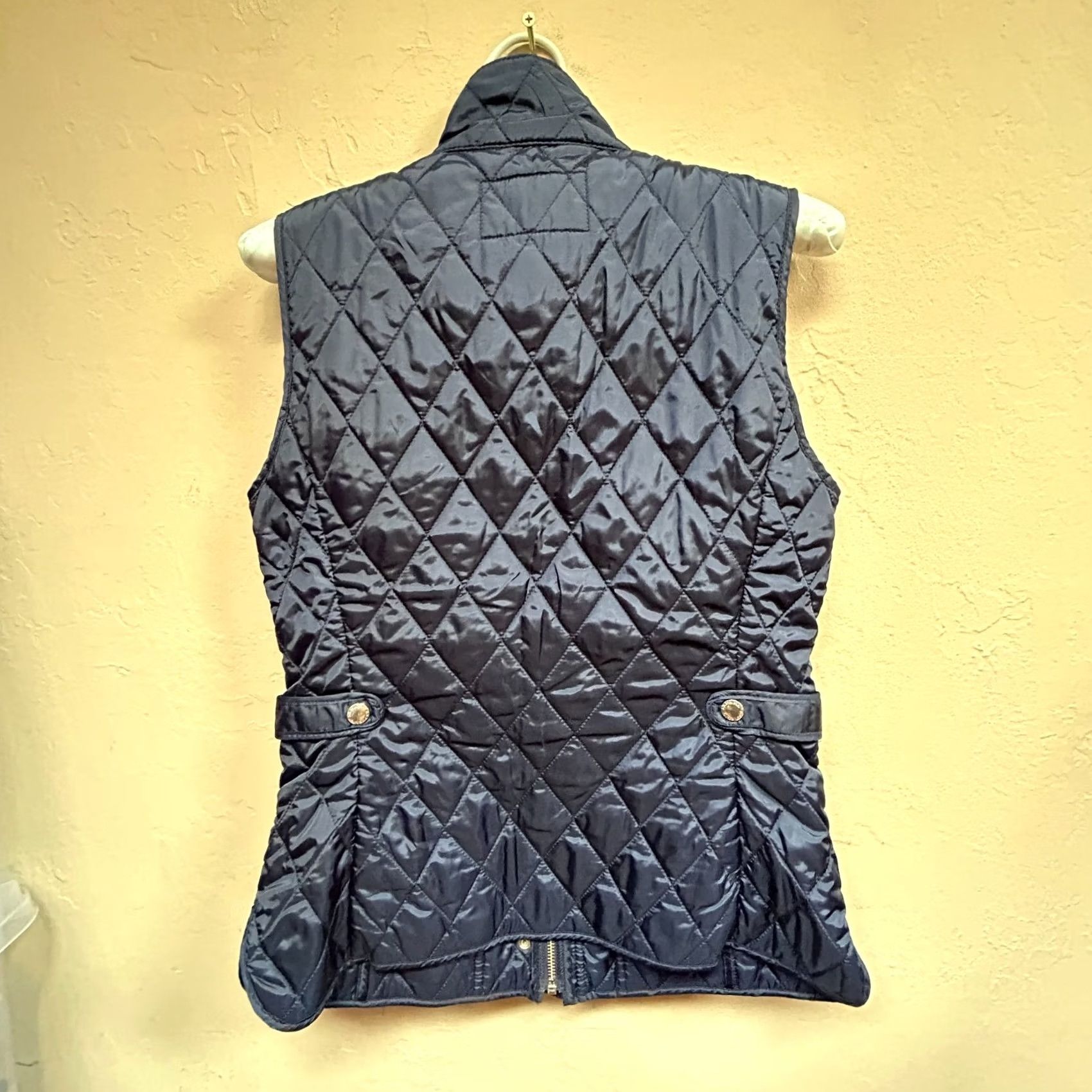 Banana Republic Banana Republic Womens Quilted Vest Full Zip Sleeveless Navy Blue XS Jacket Vest Quilted Pockets Regular Size XS Womens Size XS / US 0-2 / IT 36-38 - 2 Thumbnail