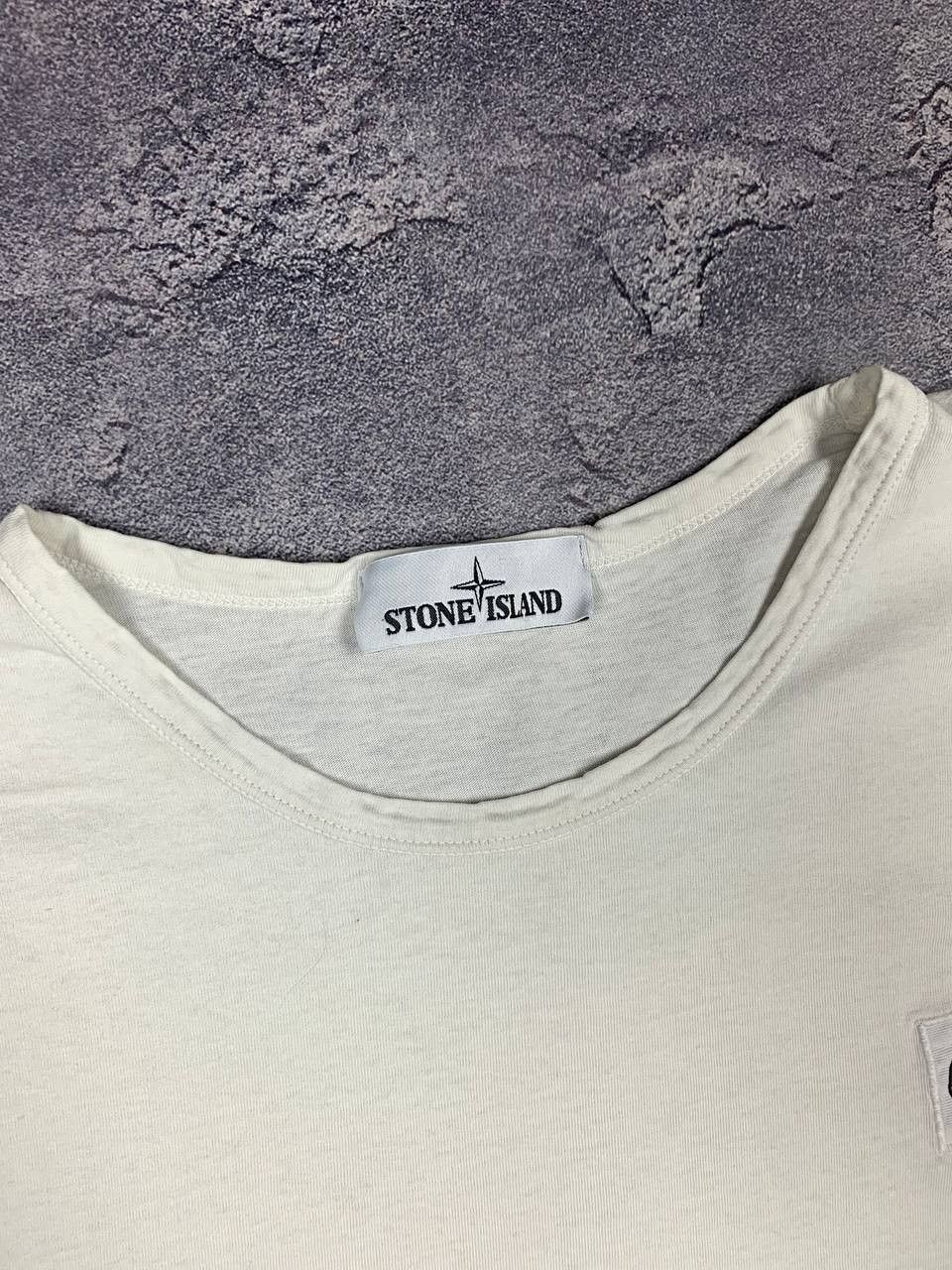 Stone Island Stone Island Men's Compass Patch Logo T-Shirt White Size L Size US L / EU 52-54 / 3 - 9 Thumbnail