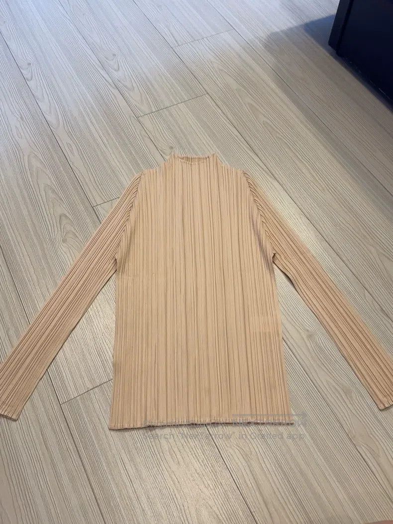 Issey Miyake Issey Miyake Yellow long-sleeve Size L / US 10 / IT 46 - 1 Thumbnail
