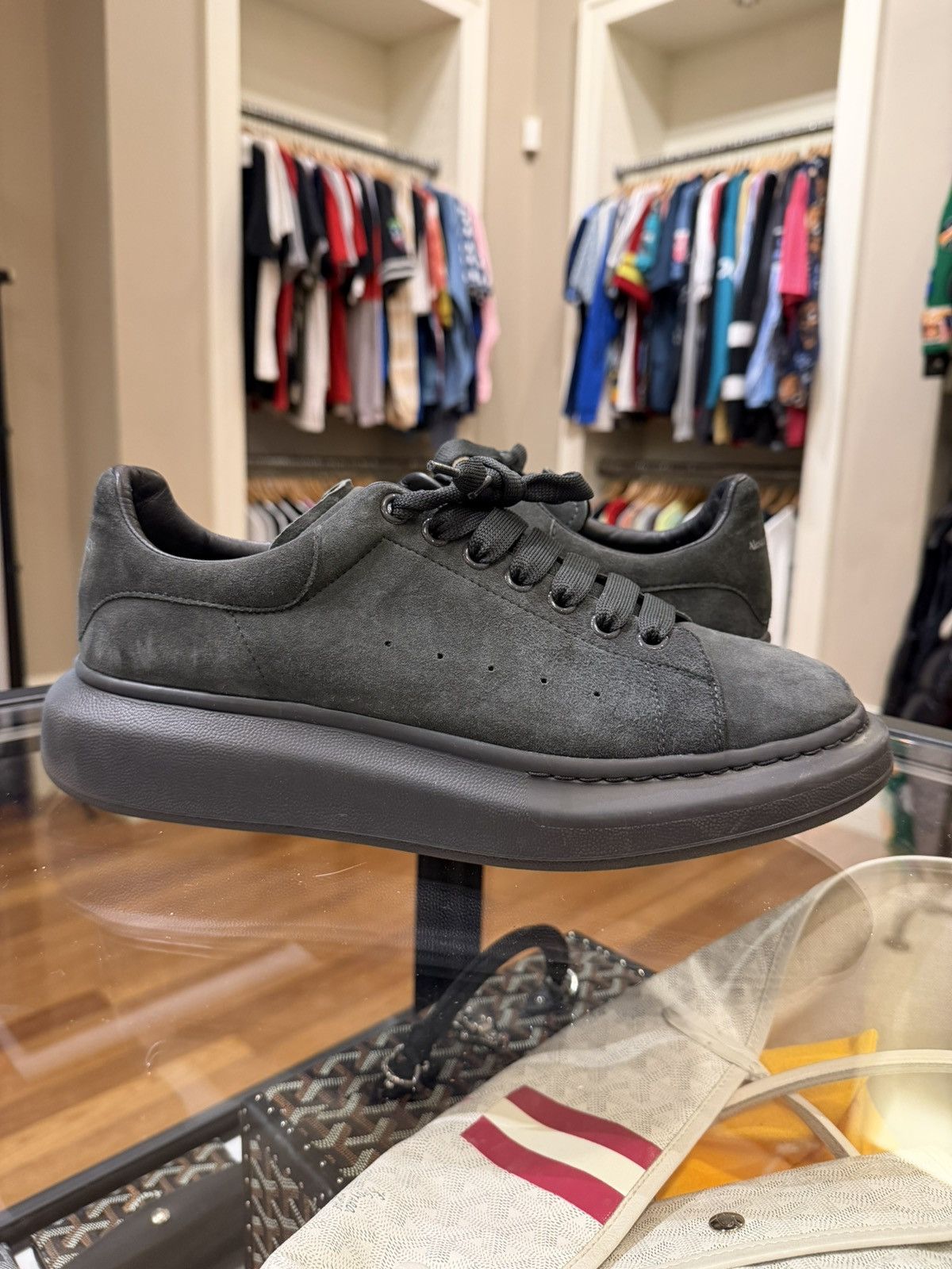 Alexander McQueen Alexander McQueen Suede Oversized Sneaker - Grey Size US 11 / EU 44 - 2 Thumbnail