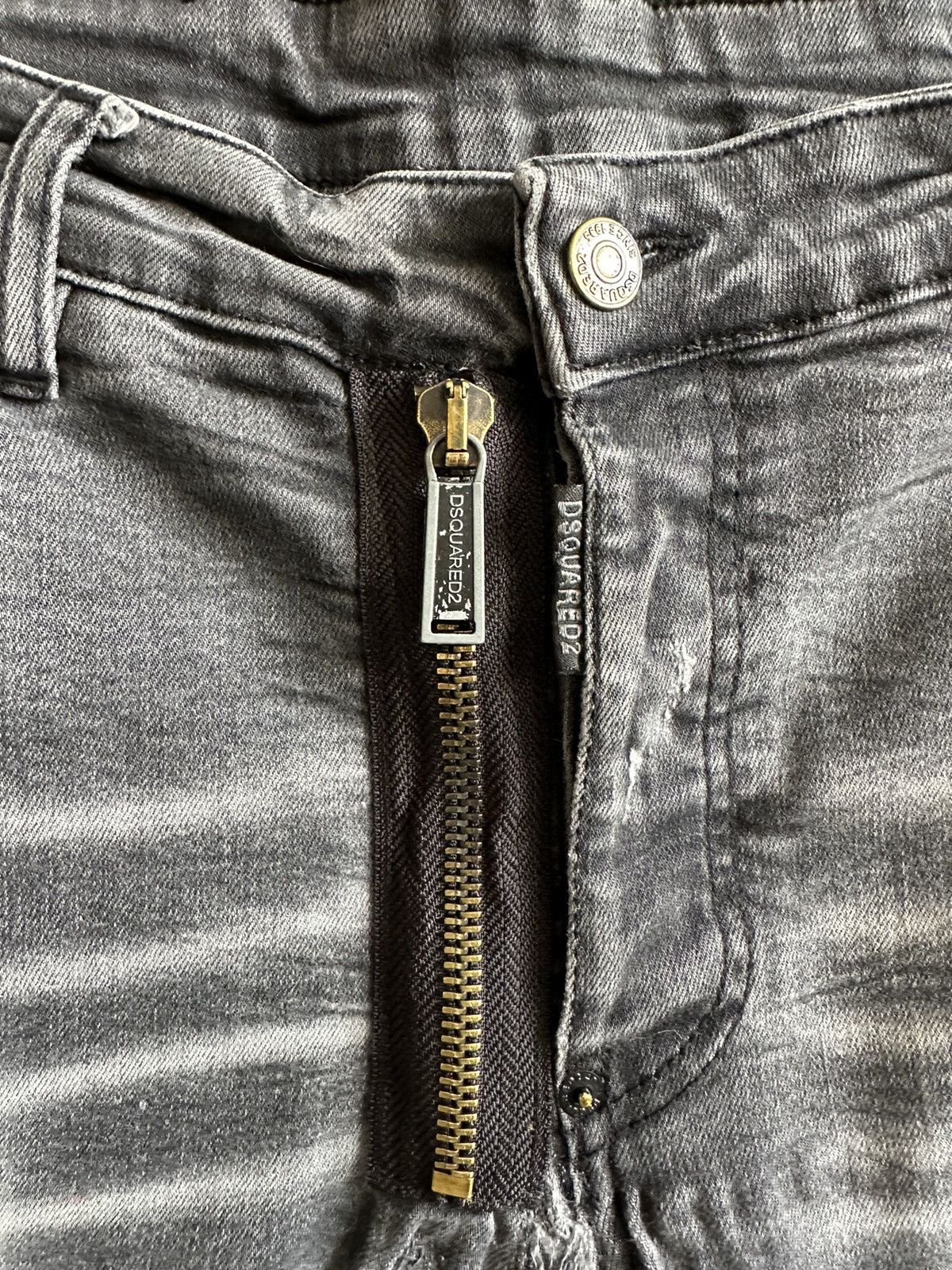 Dsquared2 DSQUARED2 Grey Distressed Denim Pants Men’s size 54 Size US 32 / EU 48 - 6 Thumbnail