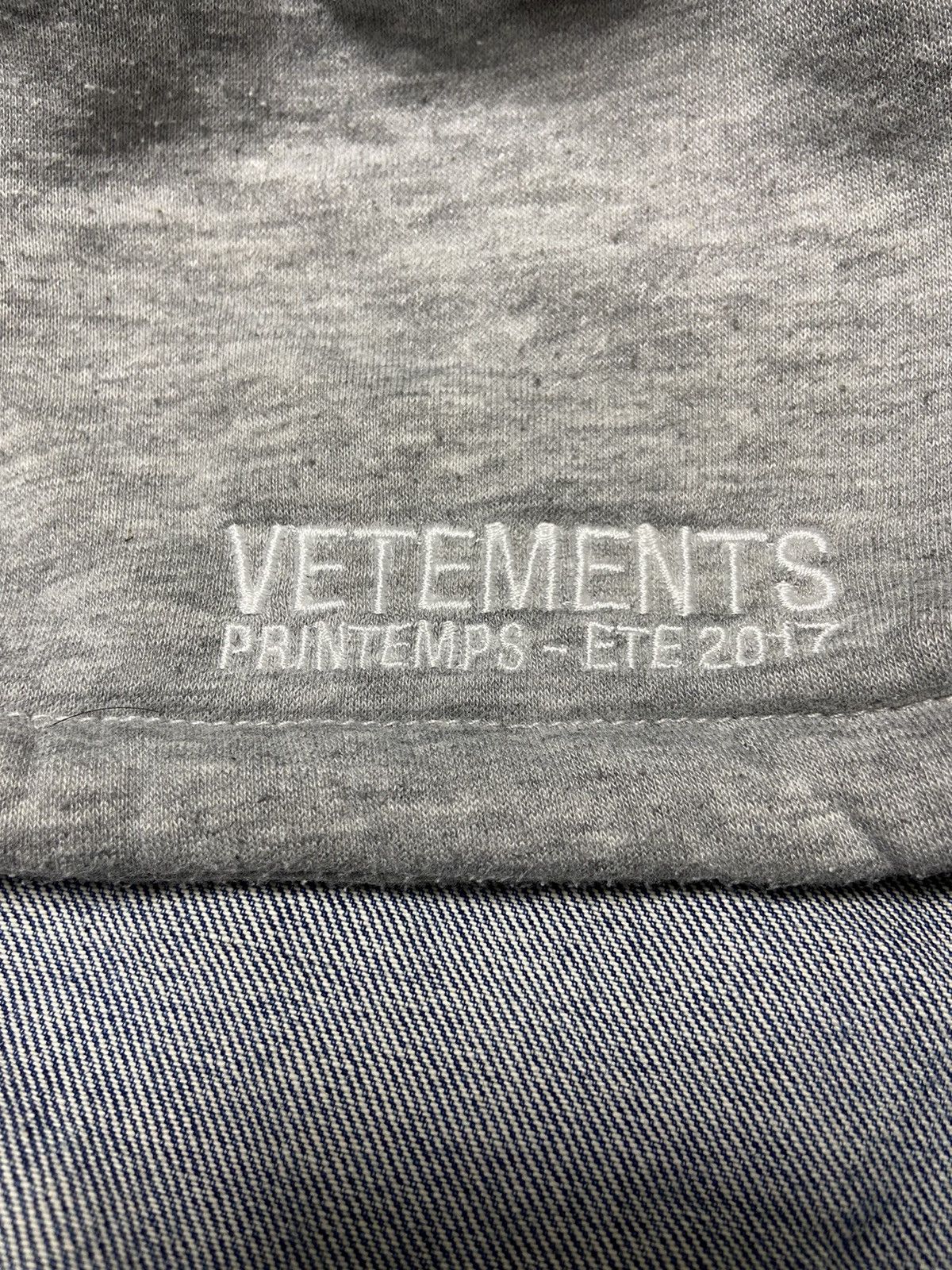 Vetements S Vetements Levi’s Oversized hoodie denim jacket Size US S / EU 44-46 / 1 - 3 Thumbnail