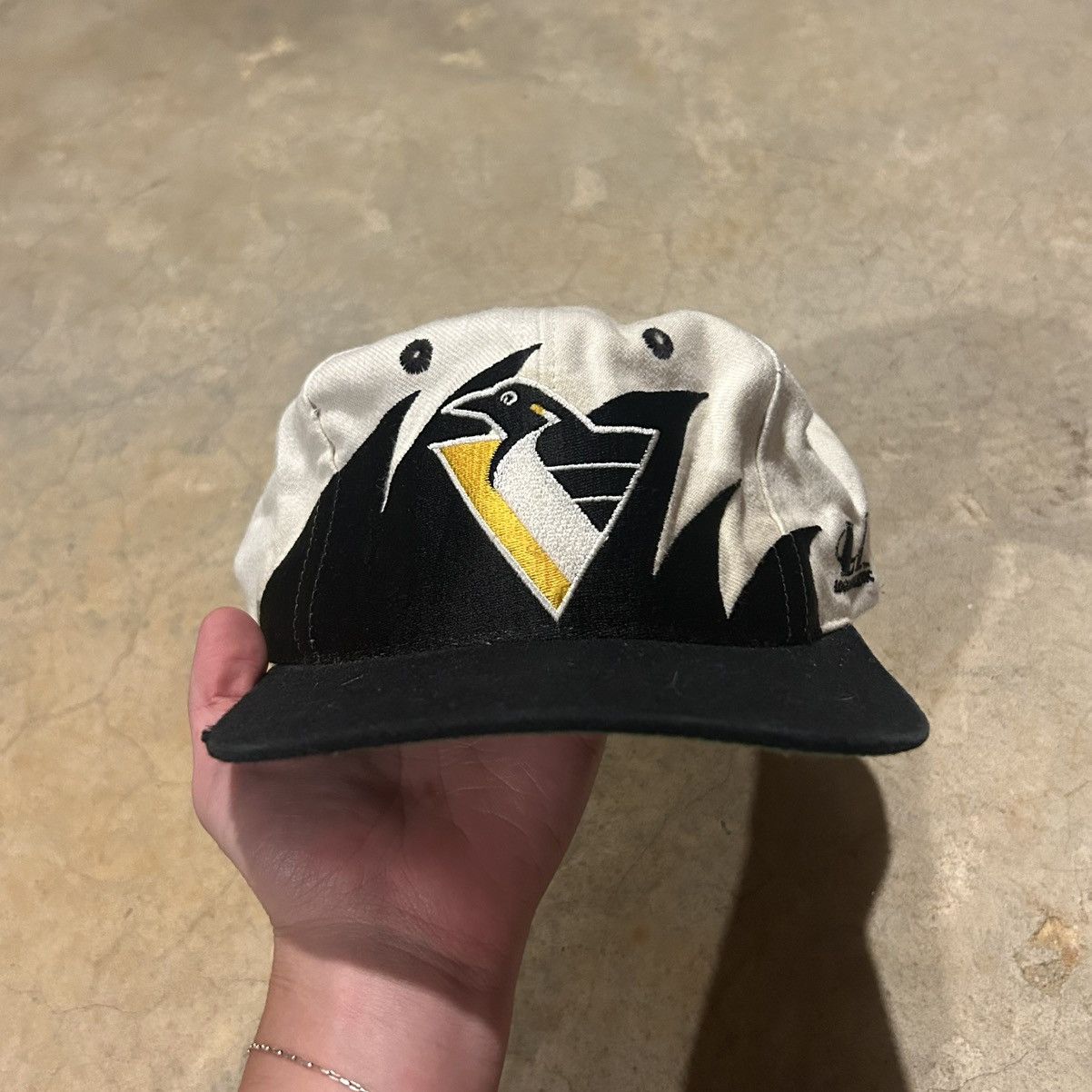 Logo Athletic Vintage 1990s Pittsburgh Penguins Sharktooth NHL Hat Rare Size ONE SIZE - 1 Thumbnail