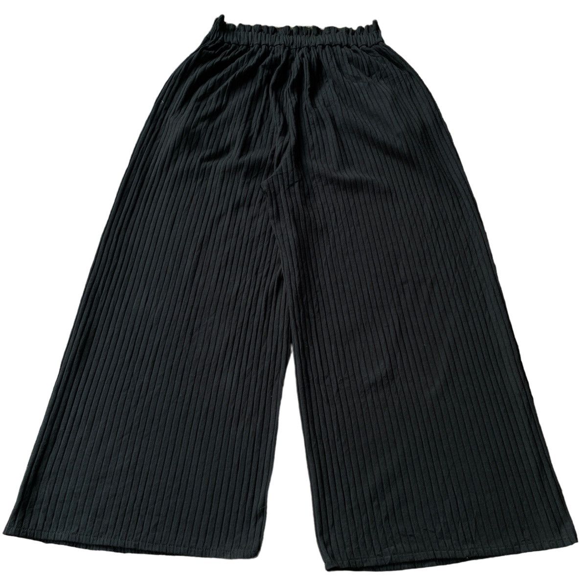 Issey Miyake × Japanese Brand × Vintage Rare Japanese Brand GU Pleats Ultra Wide Leg Pants Size US 32 / EU 48 - 3 Thumbnail