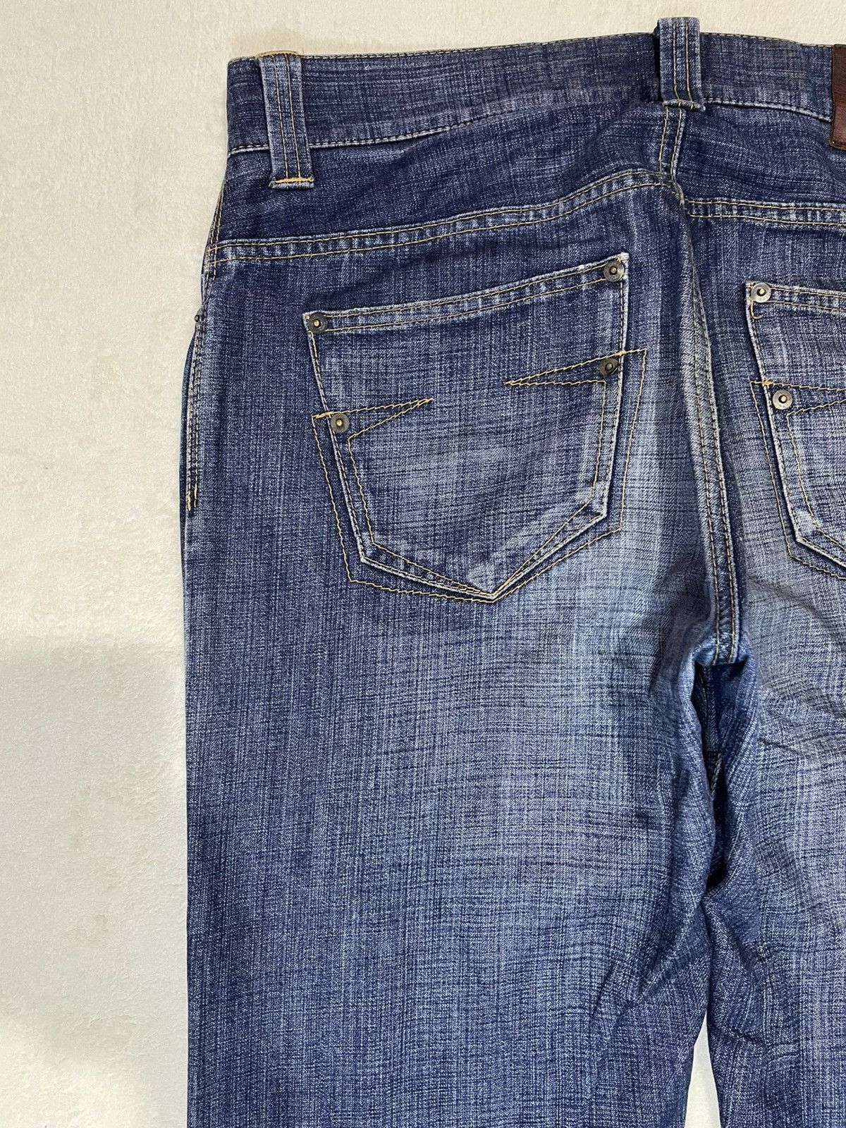Japanese Brand Vintage Epoca Uomo Boot Cut Distress Mudwash Denim Jeans Size US 34 / EU 50 - 15 Thumbnail