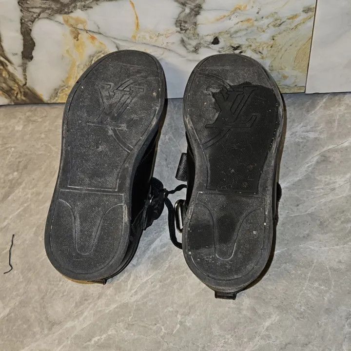 Louis Vuitton Louis Vuitton Black Fashion Sneakers for Men -2508 Size US 6.5 / EU 39-40 - 4 Thumbnail