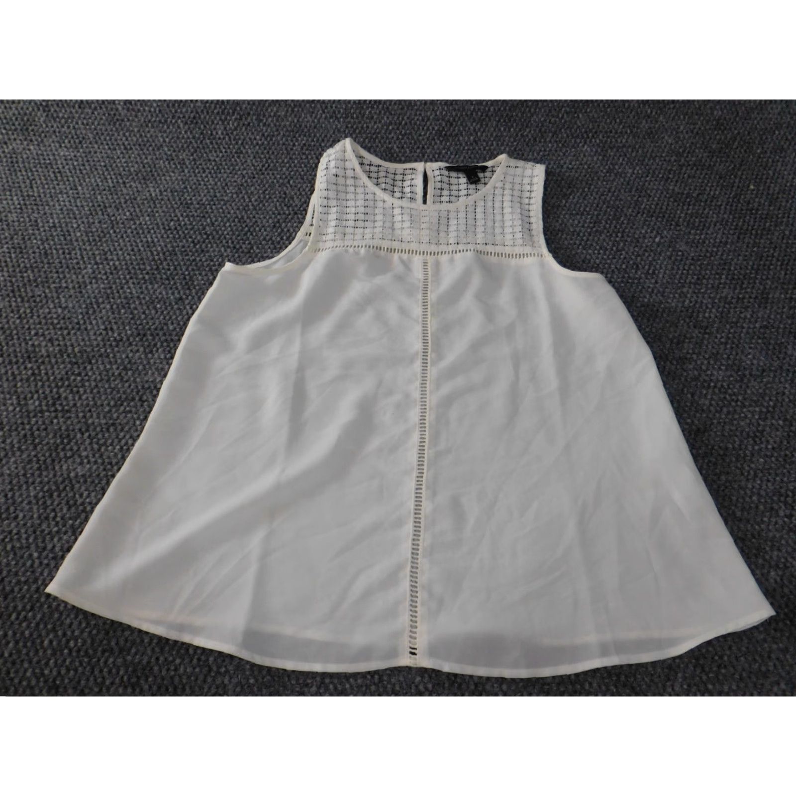 Banana Republic Banana Republic Blouse Shirt Womens Small White Lace Button Pullover Crew Neck Casual Cotton Size S / US 4 / IT 40 - 2 Thumbnail
