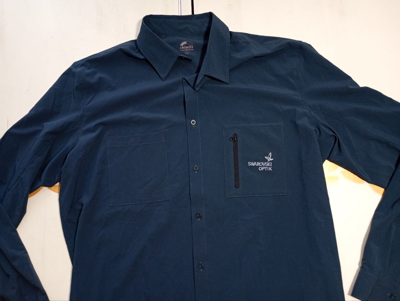 Swarovski Skinfit x Swarovski Optik Hiking Shirt Size US XXL / EU 58 / 5 - 3 Thumbnail