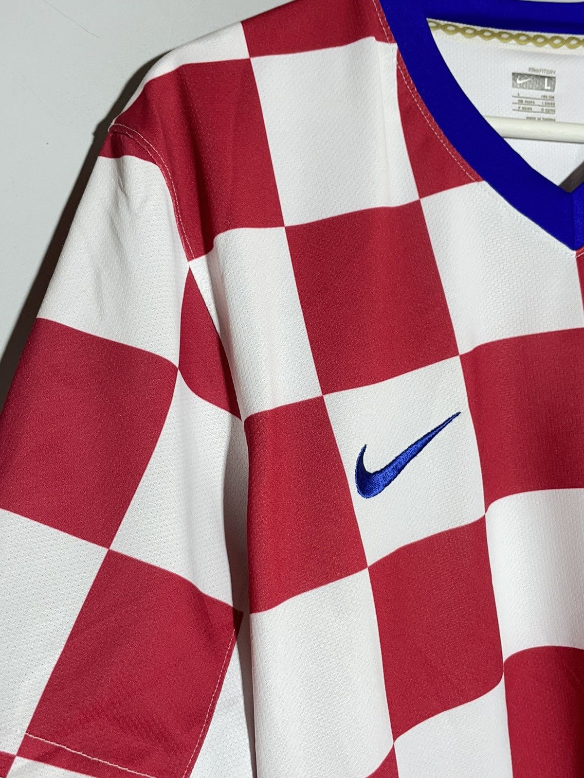 Nike National Team Croatia Nike 2008 Home Y2k Football Shirt Size US L / EU 52-54 / 3 - 4 Thumbnail