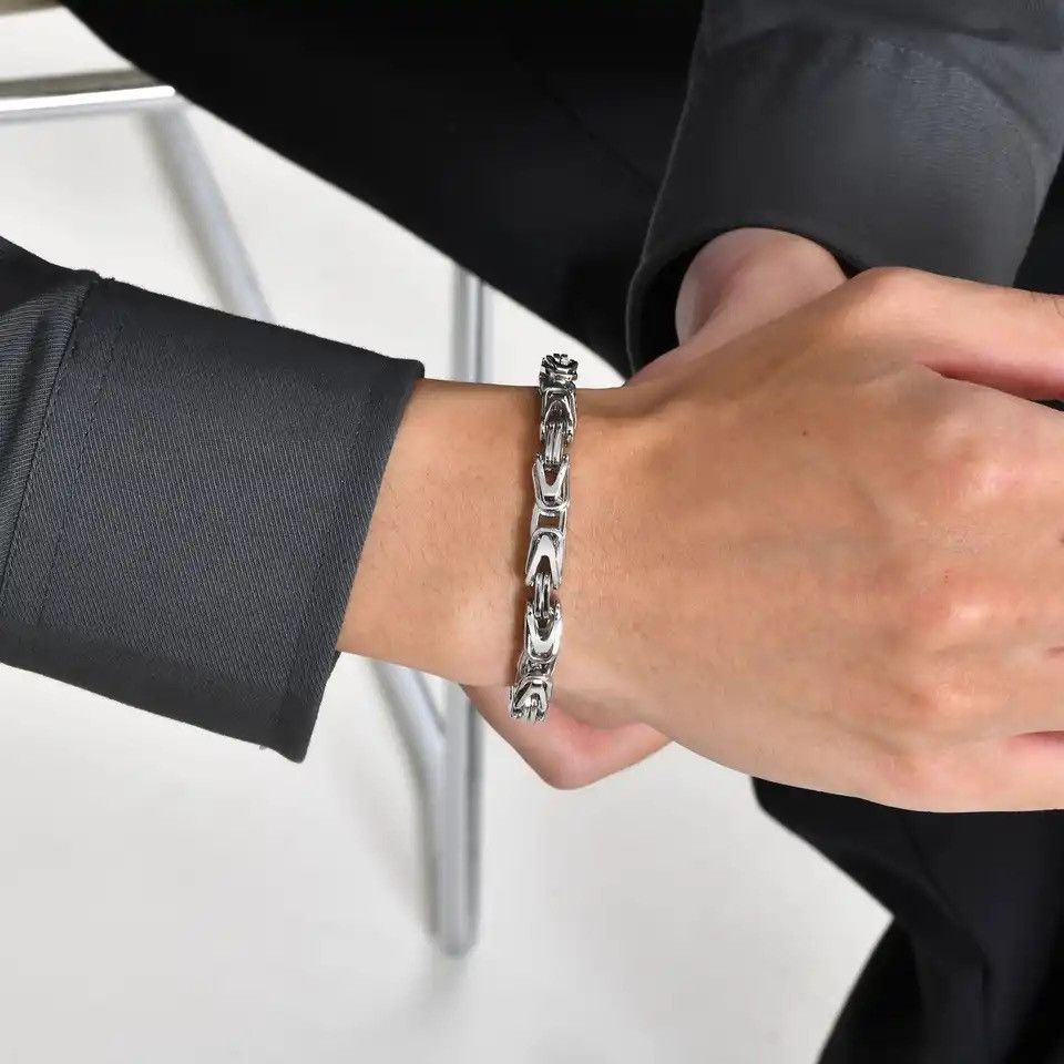 Jewelry × Vintage Stylish V Shape Bracelets Waterproof Chain Wrist Bracelets Size ONE SIZE - 4 Thumbnail