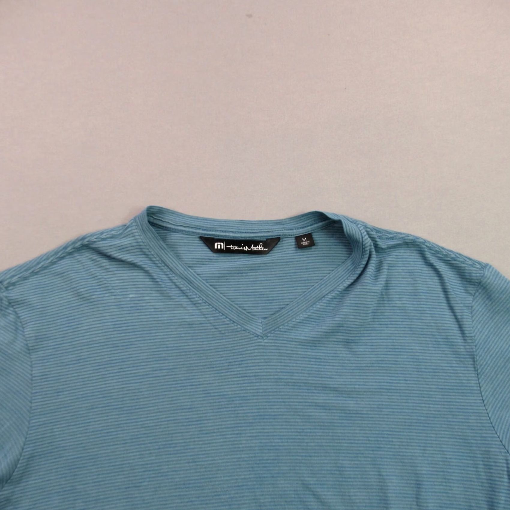 TravisMathew Travis Mathew Shirt Mens Medium Short Sleeve V Neck Stretch Lightweight Size US M / EU 48-50 / 2 - 2 Thumbnail