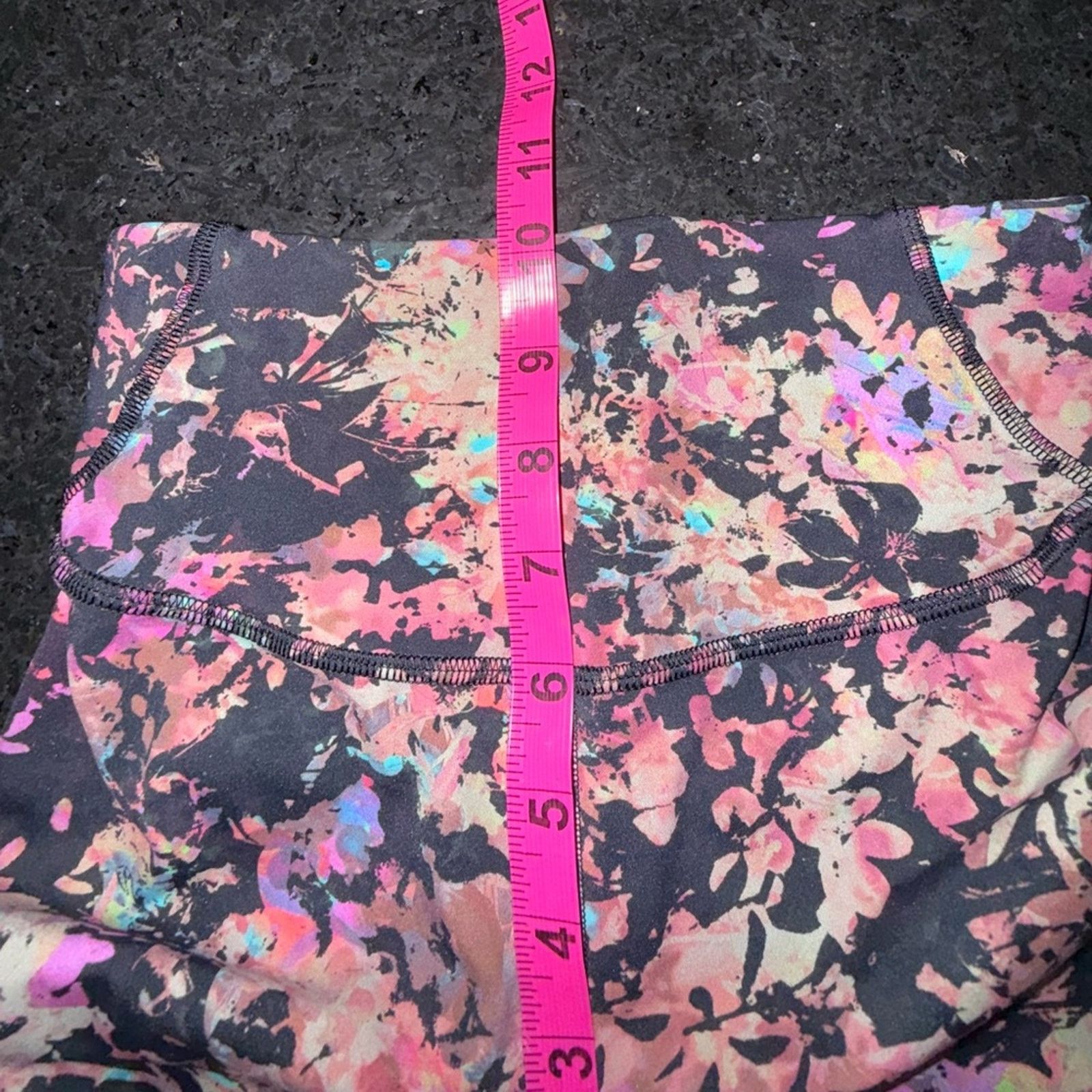 Lululemon LULULEMON Base Pace Crop 25” Stencil Blossom Red Multi SZ 2 Size 26" / US 2 / IT 38 - 9 Thumbnail