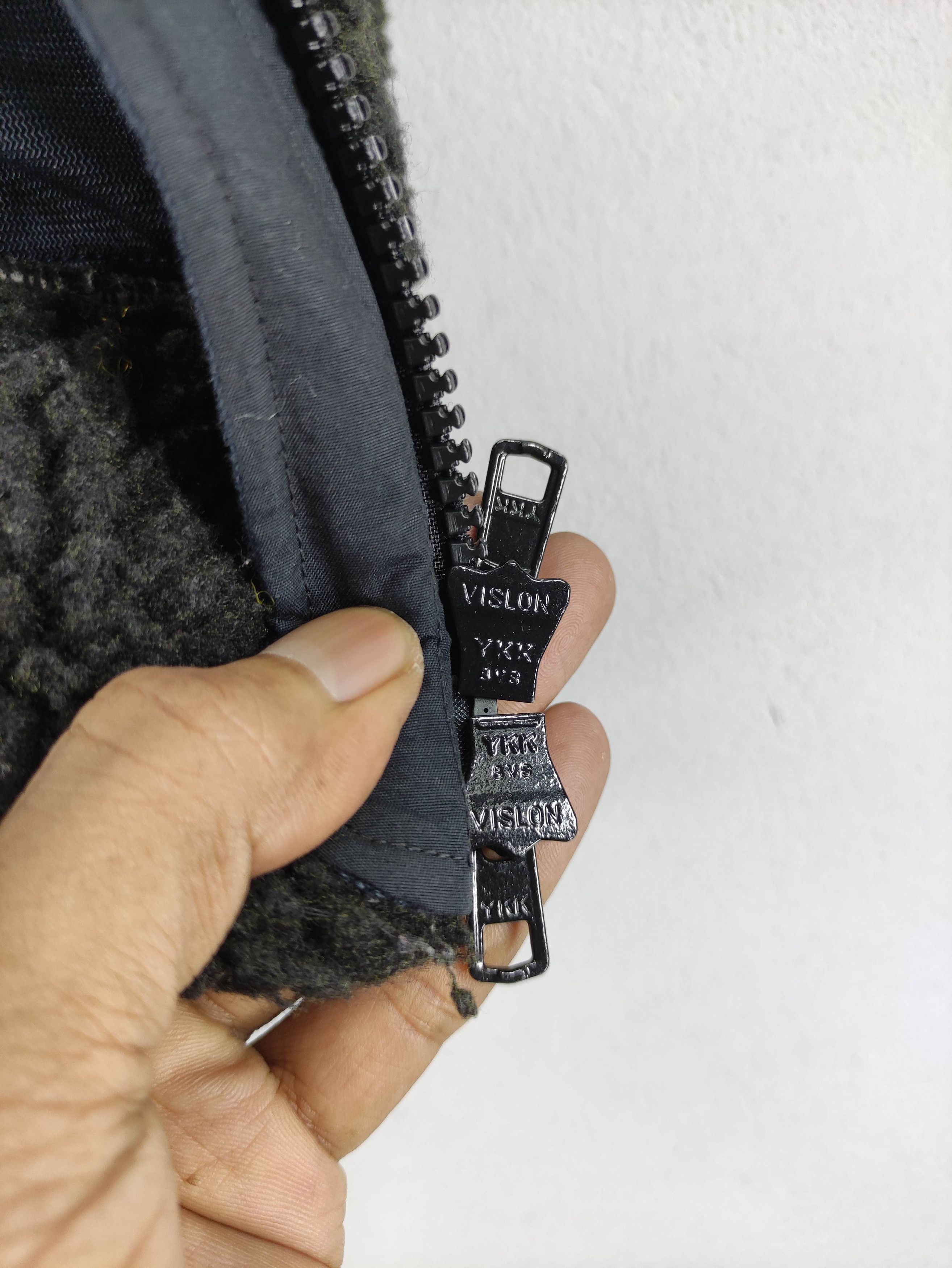Helly Hansen Vintage Helly Hansen Sherpa Vest Hoodie Zipper Size US S / EU 44-46 / 1 - 5 Thumbnail