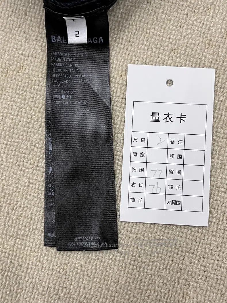 Balenciaga Balenciaga Tape Duct Tape Series Letter Logo Printed Singl Size US M / EU 48-50 / 2 - 3 Thumbnail