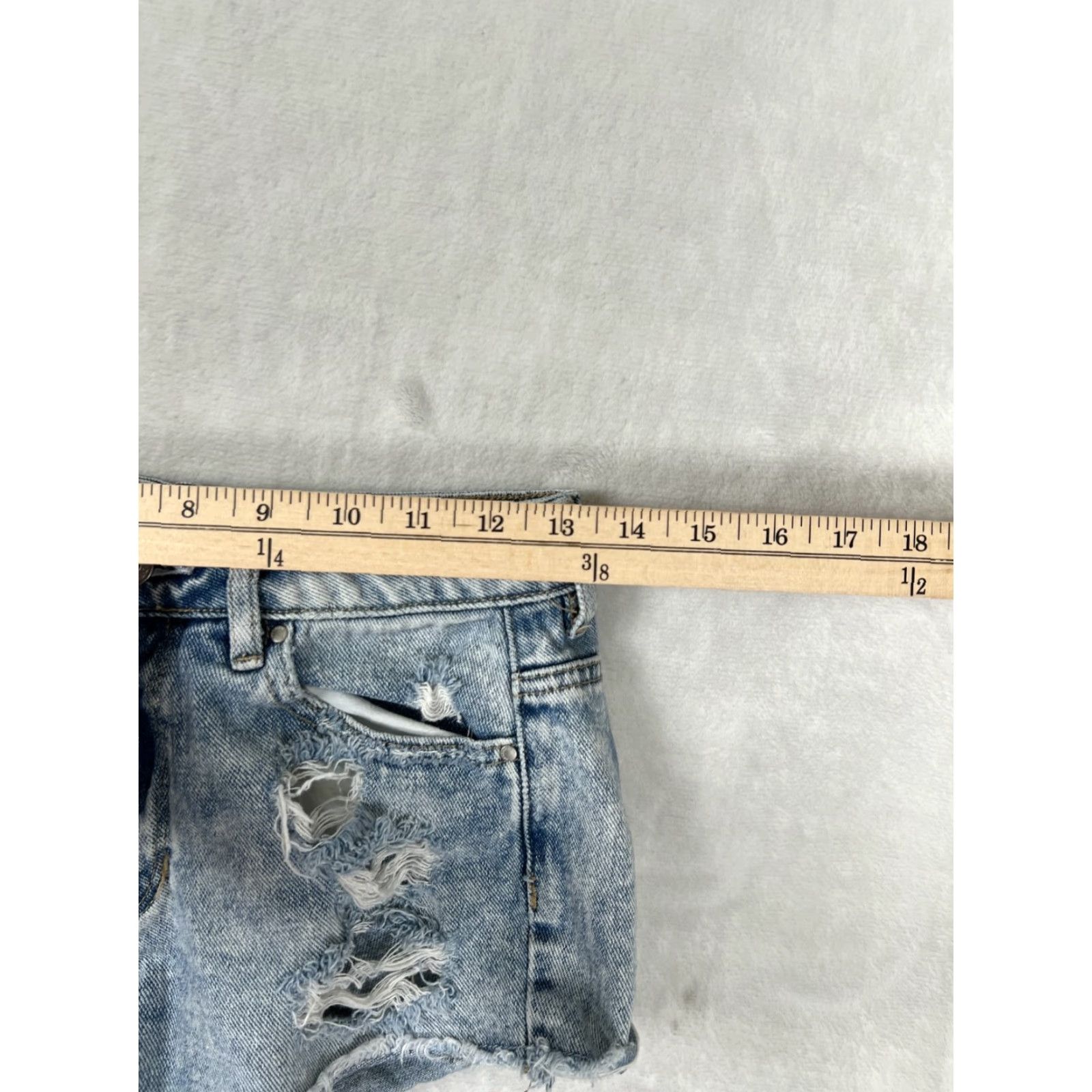 Pacsun PacSun Denim Jean Shorts Women's 24 Blue Distressed Festival Cutoff Frayed Shirt? Size 42" / US 20 - 5 Thumbnail