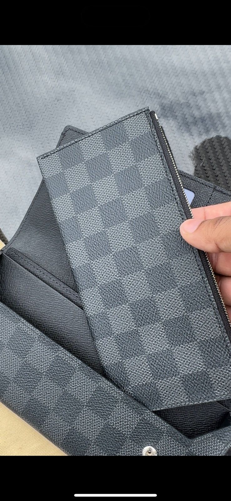 Louis Vuitton LOUIS VUITTON 🔥 BLACK AND GREY MONOGRAM POCKETBOOK (LIMITED) Size ONE SIZE - 15 Thumbnail