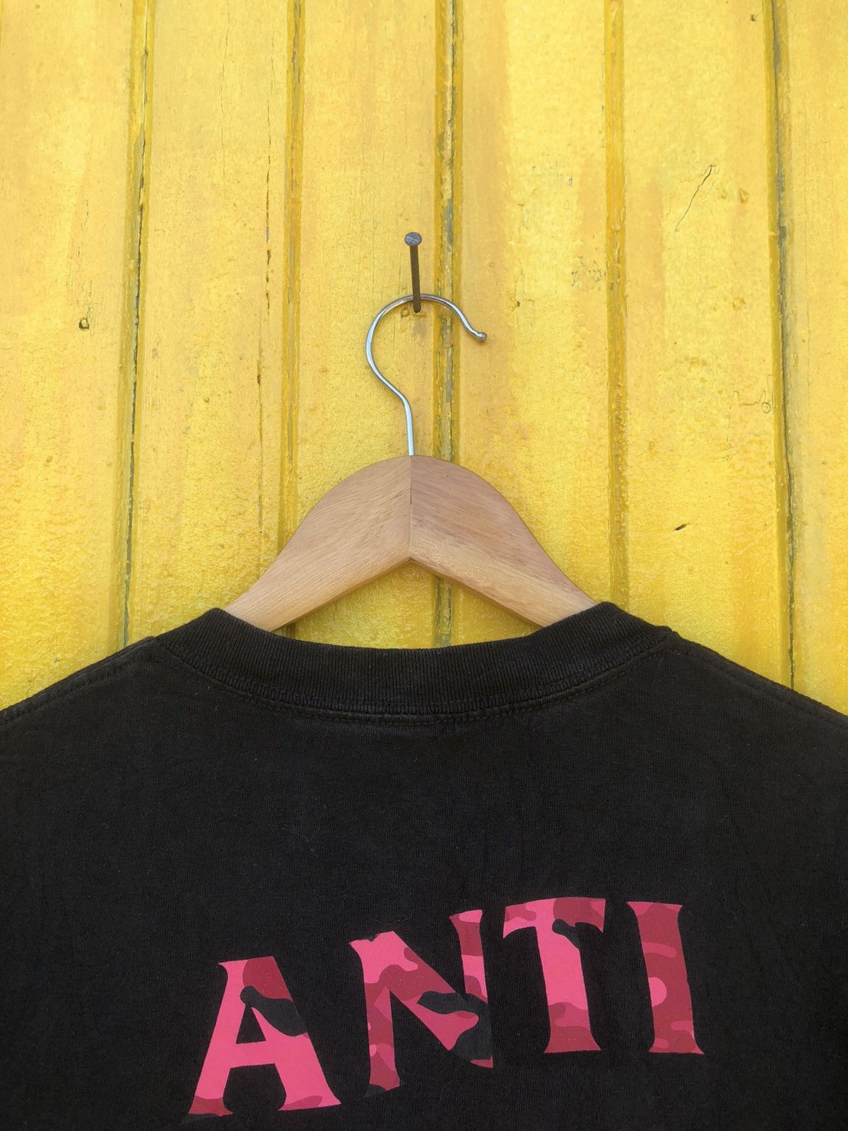 Anti Social Social Club × Japanese Brand Anti Social Social Club Pink Camo Logo Backhit Tee Size US L / EU 52-54 / 3 - 4 Thumbnail