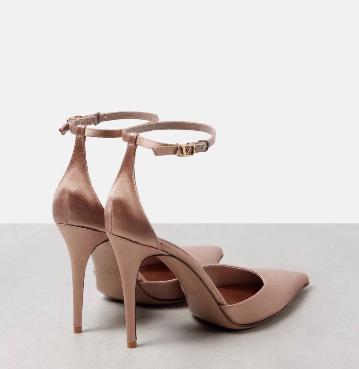 Valentino Valentino satin beige high heel pumps shoes Size US 8 / IT 38 - 2 Thumbnail
