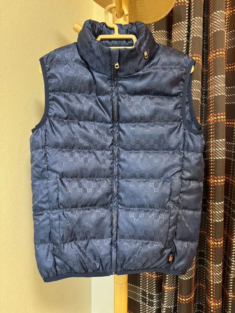 Gucci GucciPopular dark flower GG full logo down vest 2503-Nextar Size US S / EU 44-46 / 1 - 1 Thumbnail