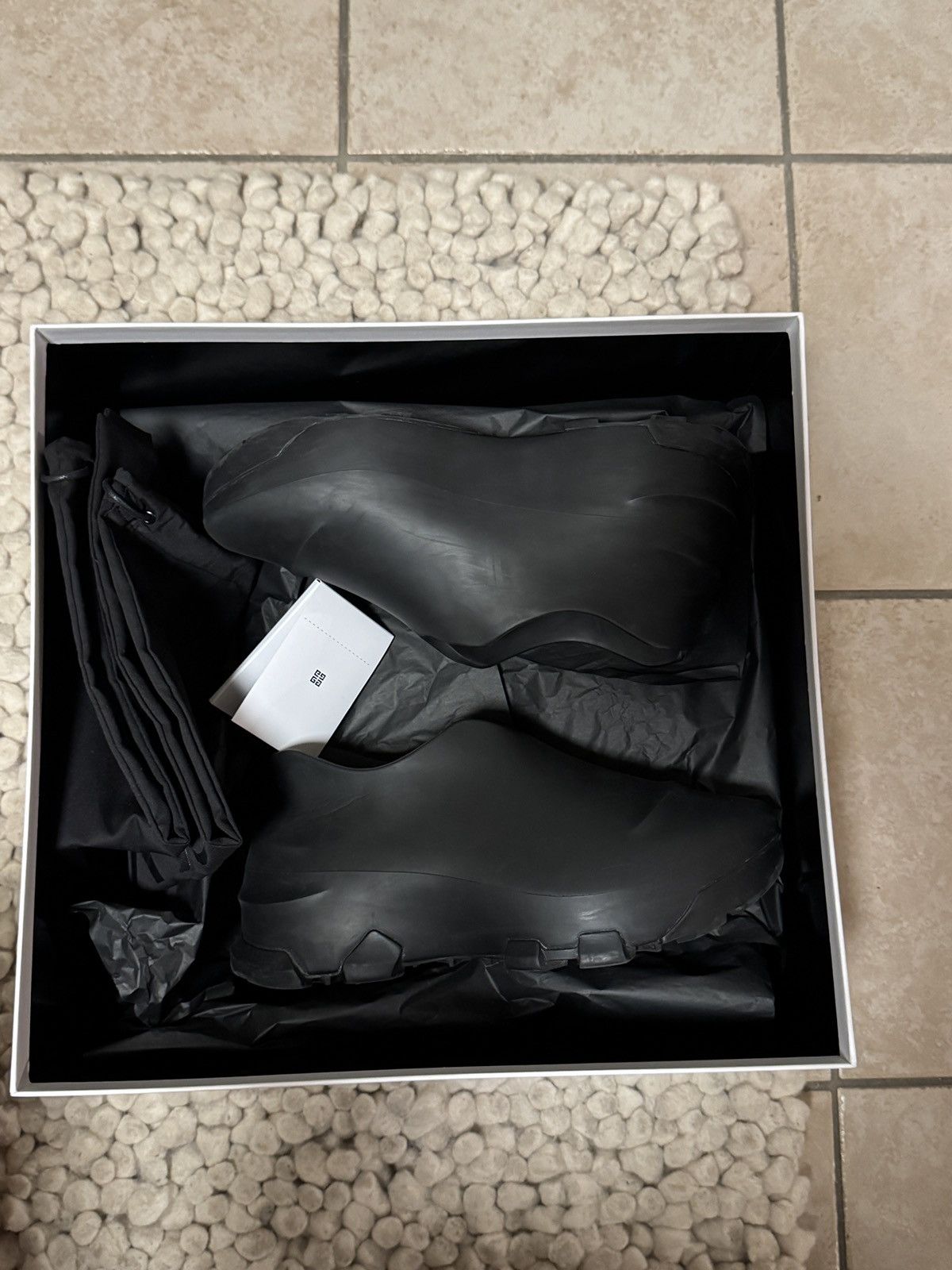 Givenchy Monumental Mallow Slip-On Sneakers Size 40/41