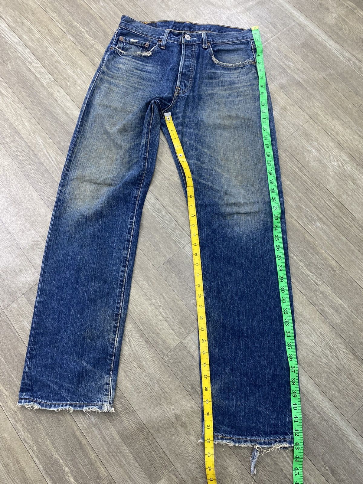 Levi's Vintage Clothing 00s Vintage Levis 501 Distressed Straight 32x33 Faded Jeans Size US 30 / EU 46 - 25 Thumbnail