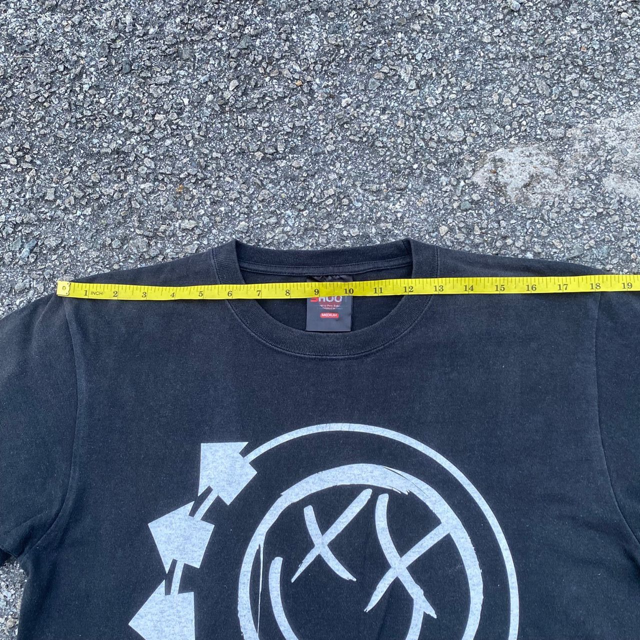 Band Tees Vintage Blink 182 Punk Rock Band Tshirt Size US M / EU 48-50 / 2 - 5 Thumbnail