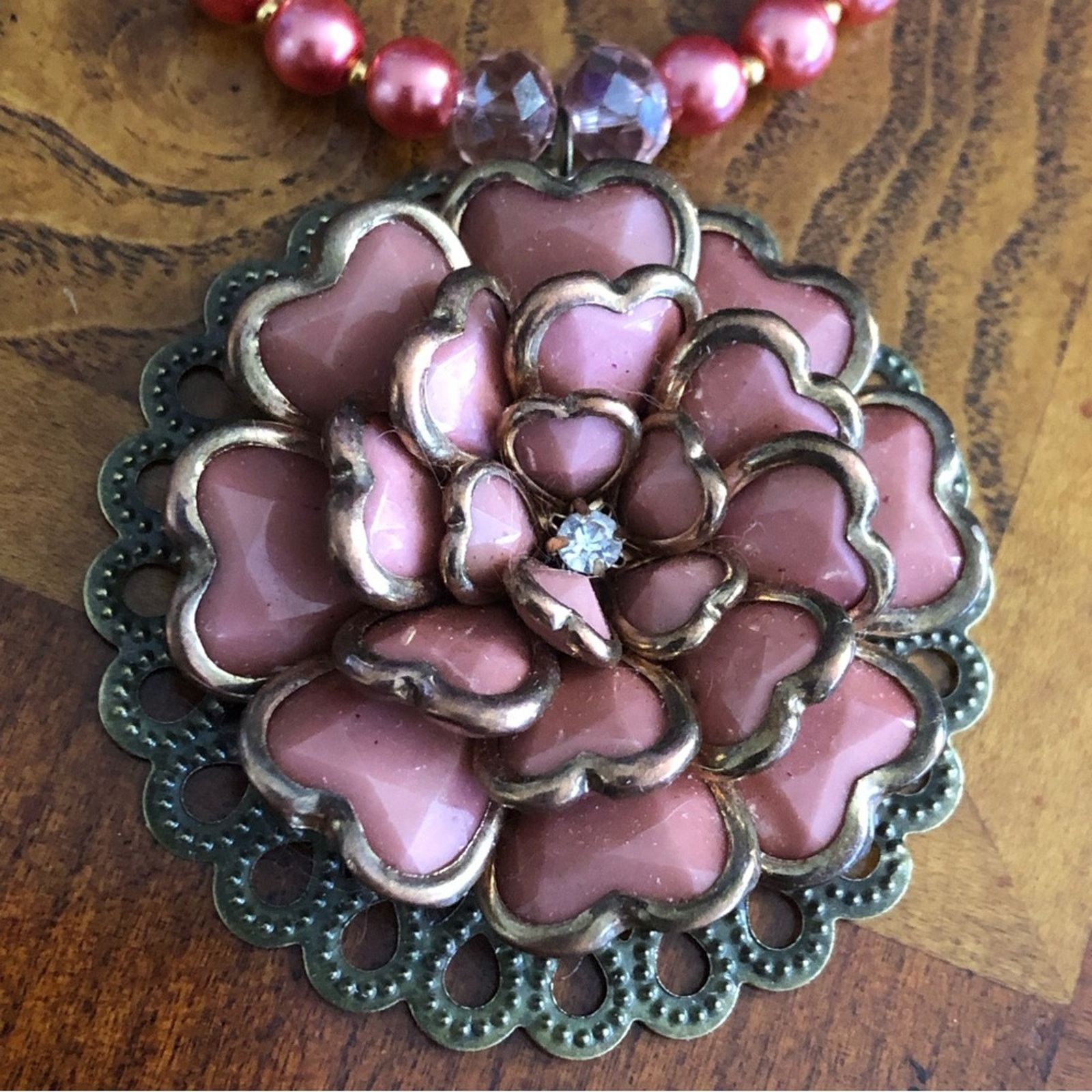 Handmade Handcrafted repurpose rose floral cluster Pearl necklace Size ONE SIZE - 10 Thumbnail