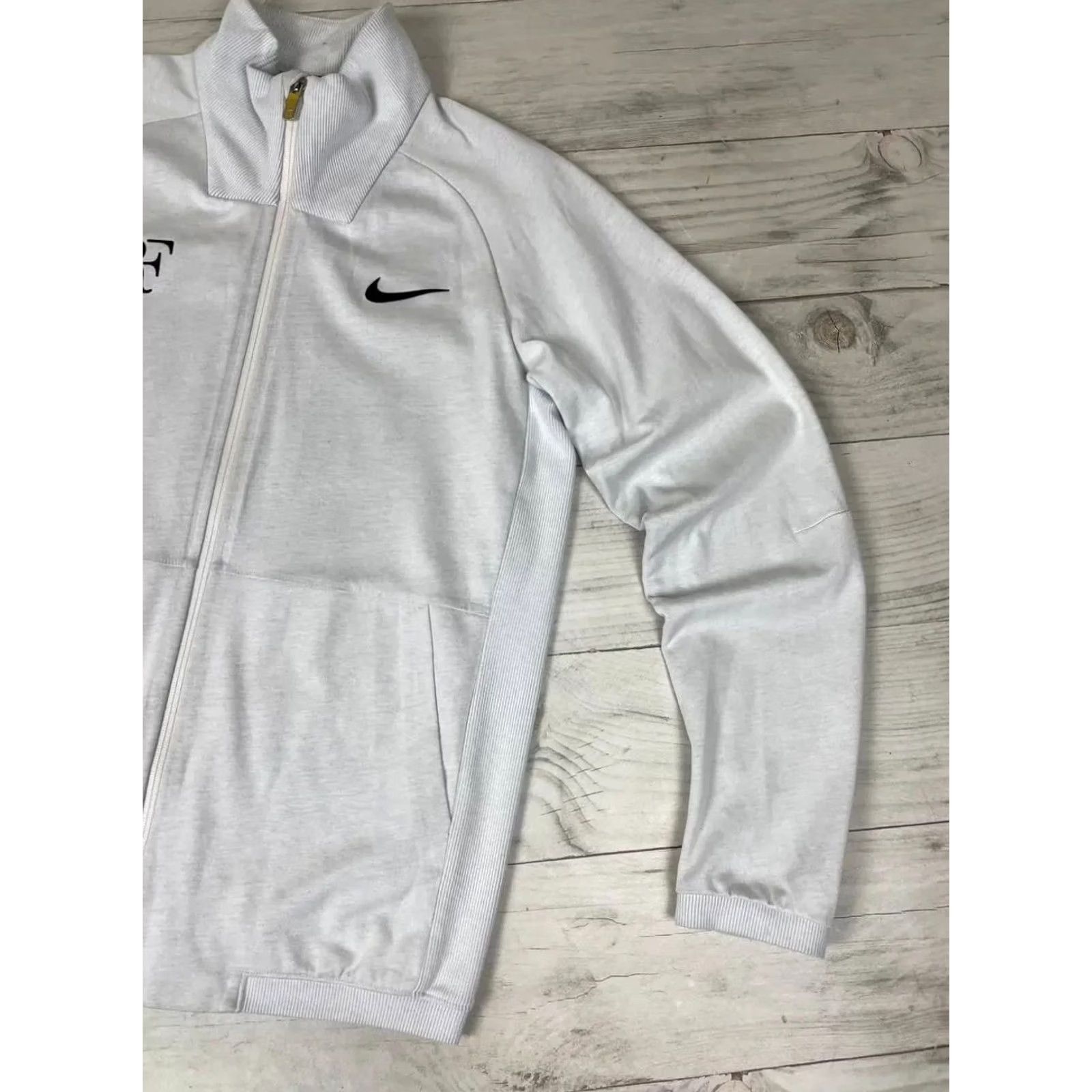 Nike VINTAGE Nike RF Track Jacket White S Men Sports Tennis Size US S / EU 44-46 / 1 - 5 Thumbnail