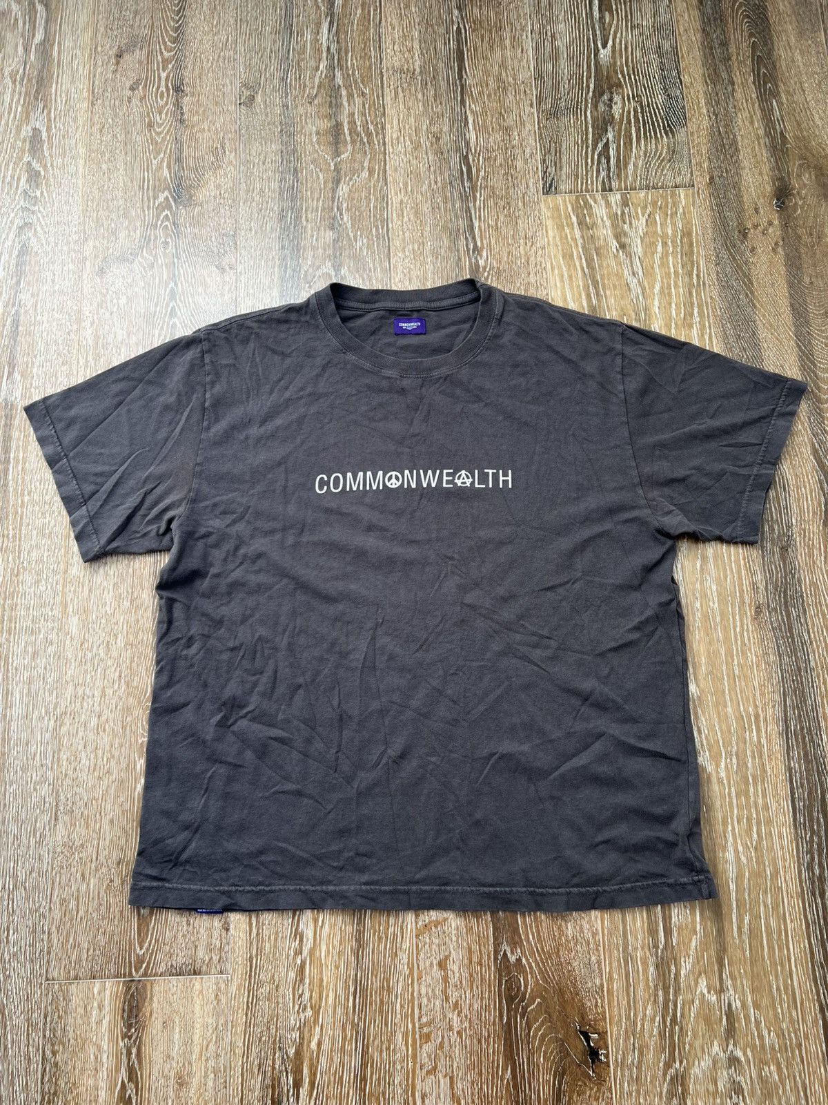 Commonwealth Proper Common wealth tee Size US XL / EU 56 / 4 - 1 Thumbnail