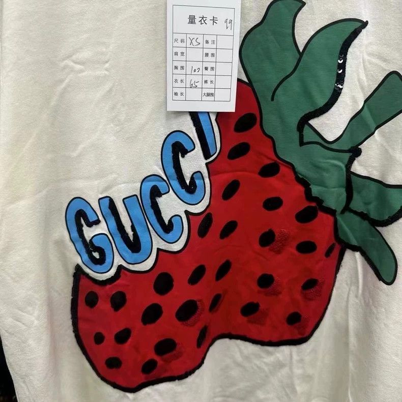 Gucci GucciScaly strawberry short sleeves 2503-Nextarrow Size US XS / EU 42 / 0 - 3 Thumbnail