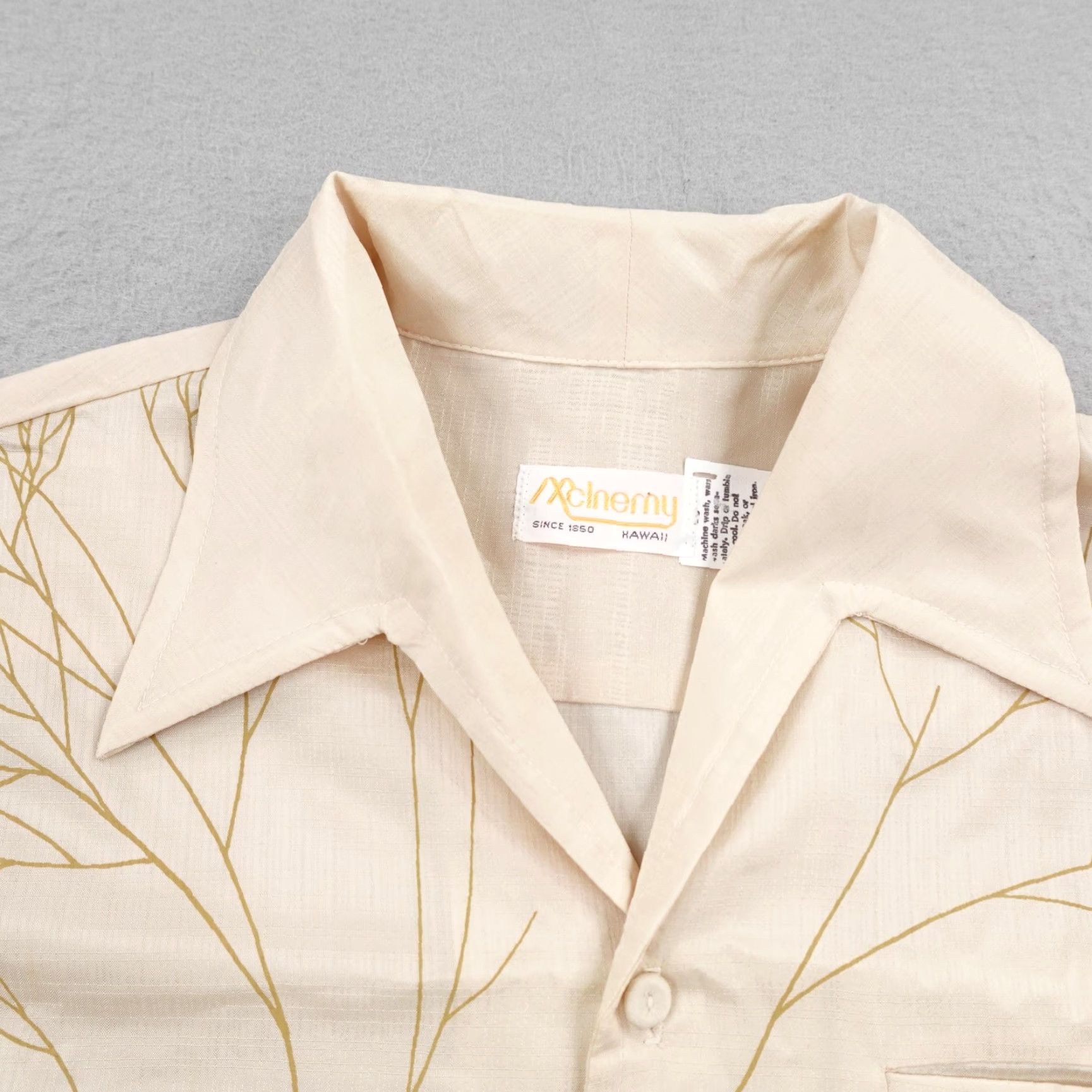 Vintage VINTAGE McInerny Shirt Mens Large Beige Hawaiian Aloha Button Up Camp Dagger 60s Size US L / EU 52-54 / 3 - 2 Thumbnail