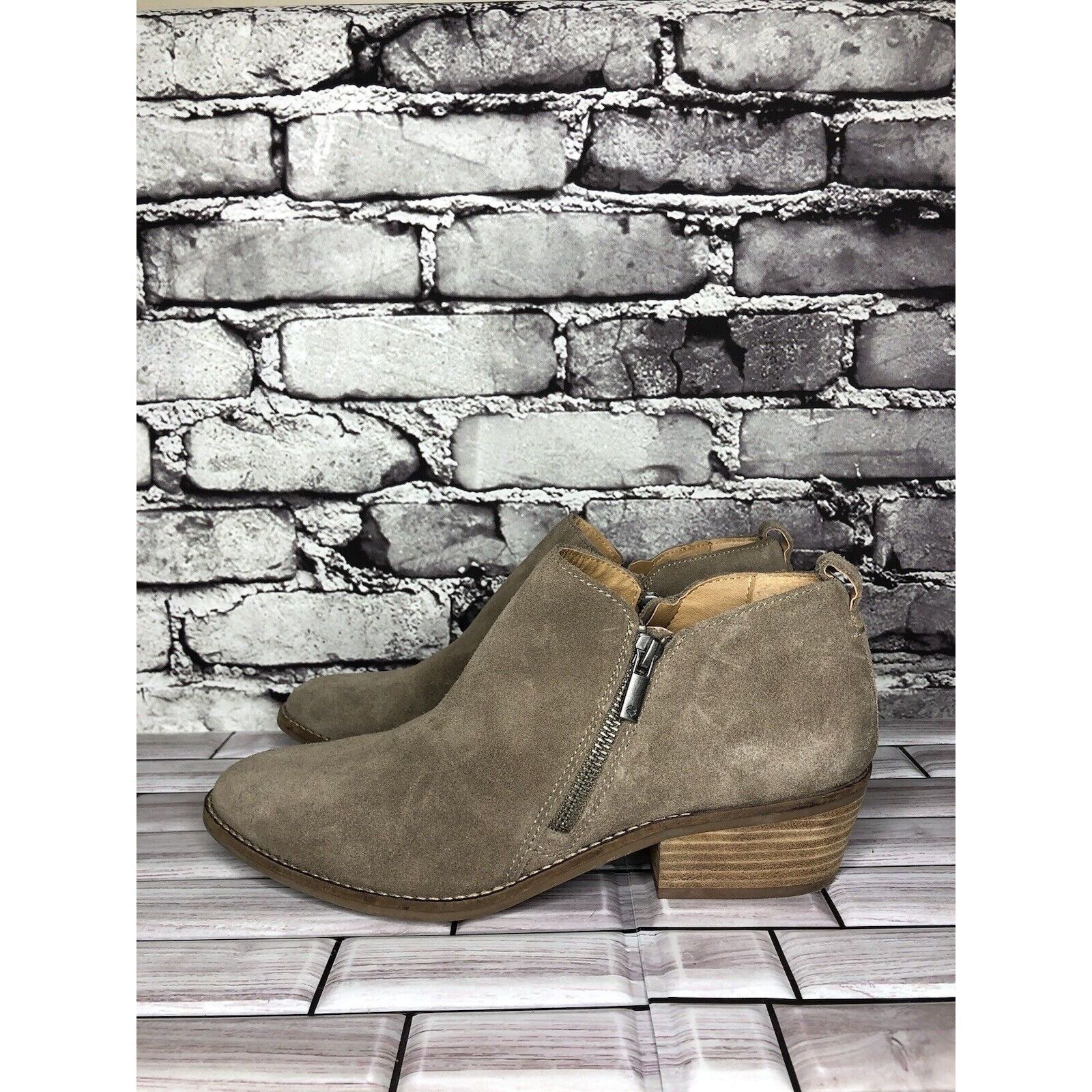 Lucky Brand Lucky Brand Fineses Taupe Suede Leather Double Zipper Heels Size US 10 / IT 40 - 9 Thumbnail
