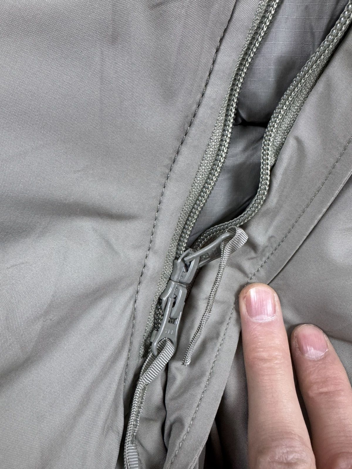 Other Trousers Extreme Cold Weather Generation III Layer 7 pants Size US 33 - 9 Thumbnail