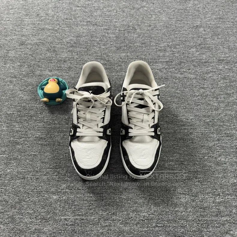 Louis Vuitton Louis Vuitton Trainer Black and White Cowboy shoes Size US 8 / EU 41 - 2 Thumbnail