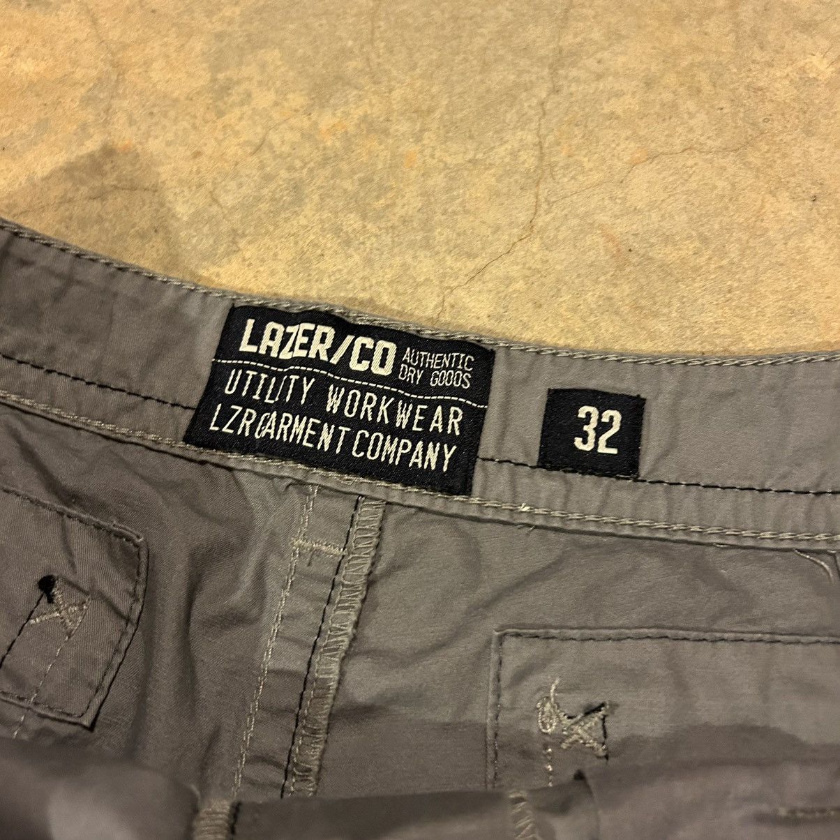 Affliction × Southpole × Vintage Crazy Vintage Y2K Affliction Style Sample Baggy Cargo Shorts Size US 33 - 8 Thumbnail