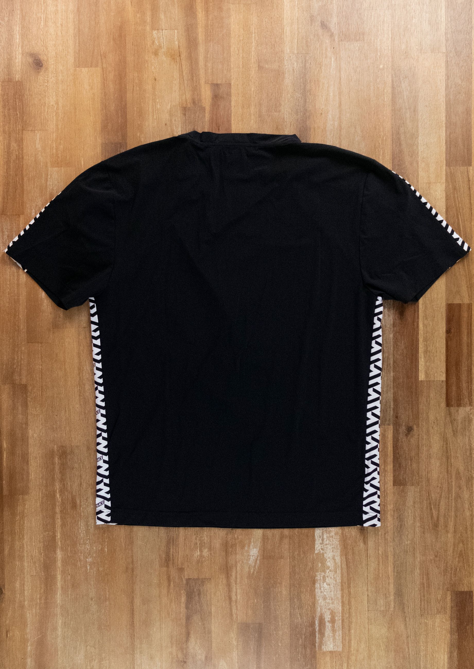 Versace VERSACE black & white La Greca nylon gym t-shirt XL Size US XL / EU 56 / 4 - 10 Thumbnail