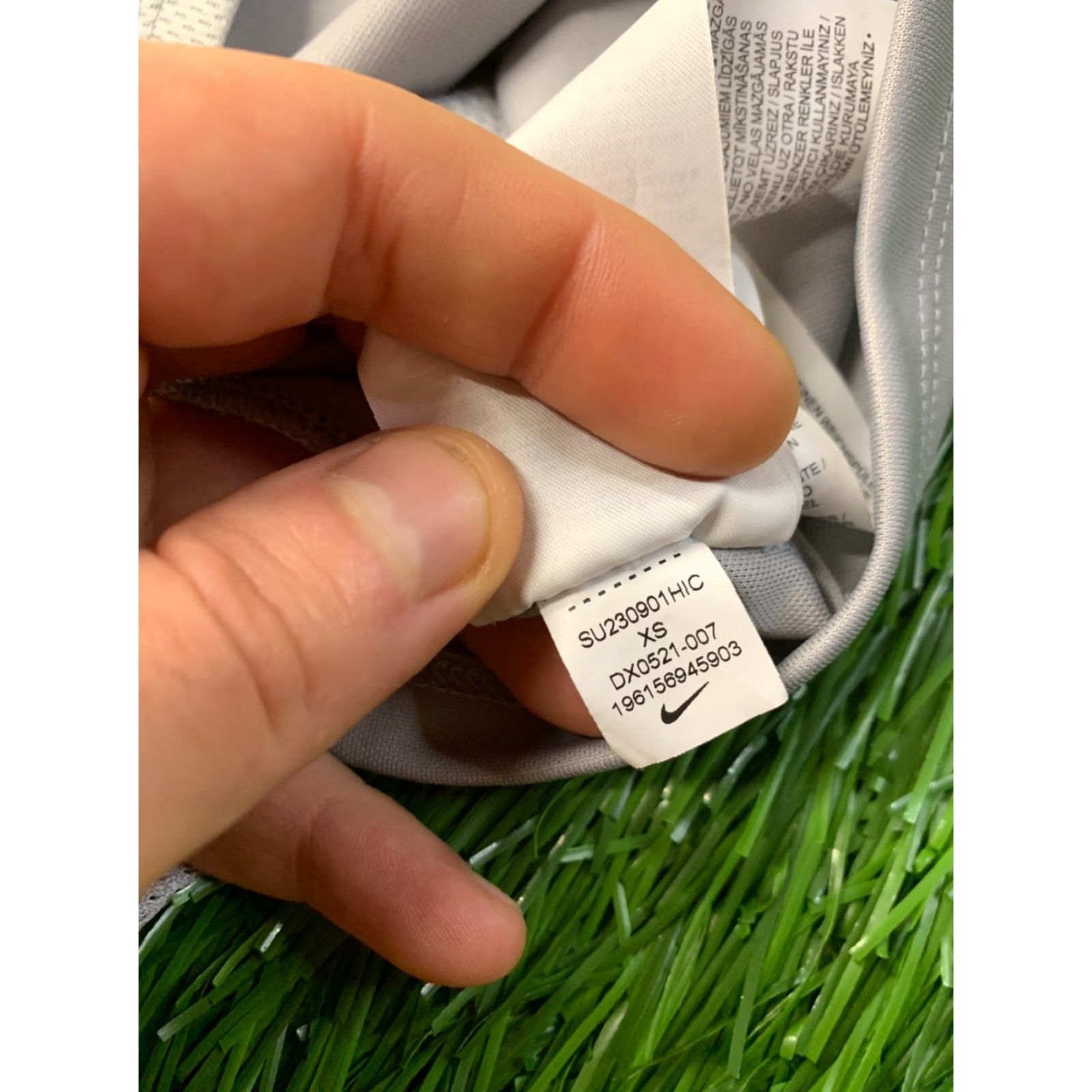 Nike NIKE Academy Dri-FIT 2023 Women Football Soccer Shirt XS Nike Academy Dri-FIT Shirt Women Football Soccer XS Size XS / US 0-2 / IT 36-38 - 6 Thumbnail