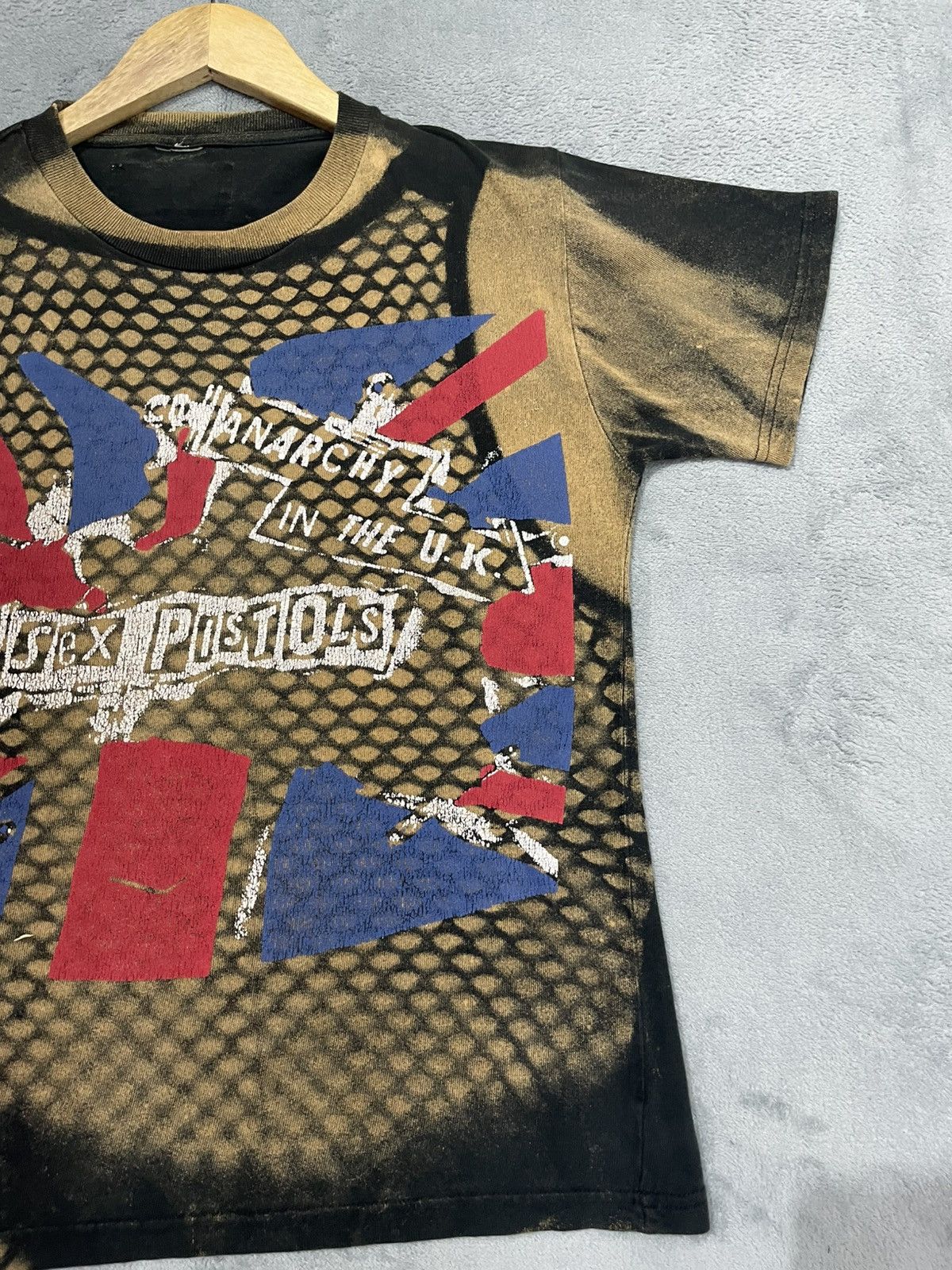 Band Tees SEXY DYNIMATE LONDON SEX PISTOLS TIE DIE TSHIRT Size US S / EU 44-46 / 1 - 4 Thumbnail