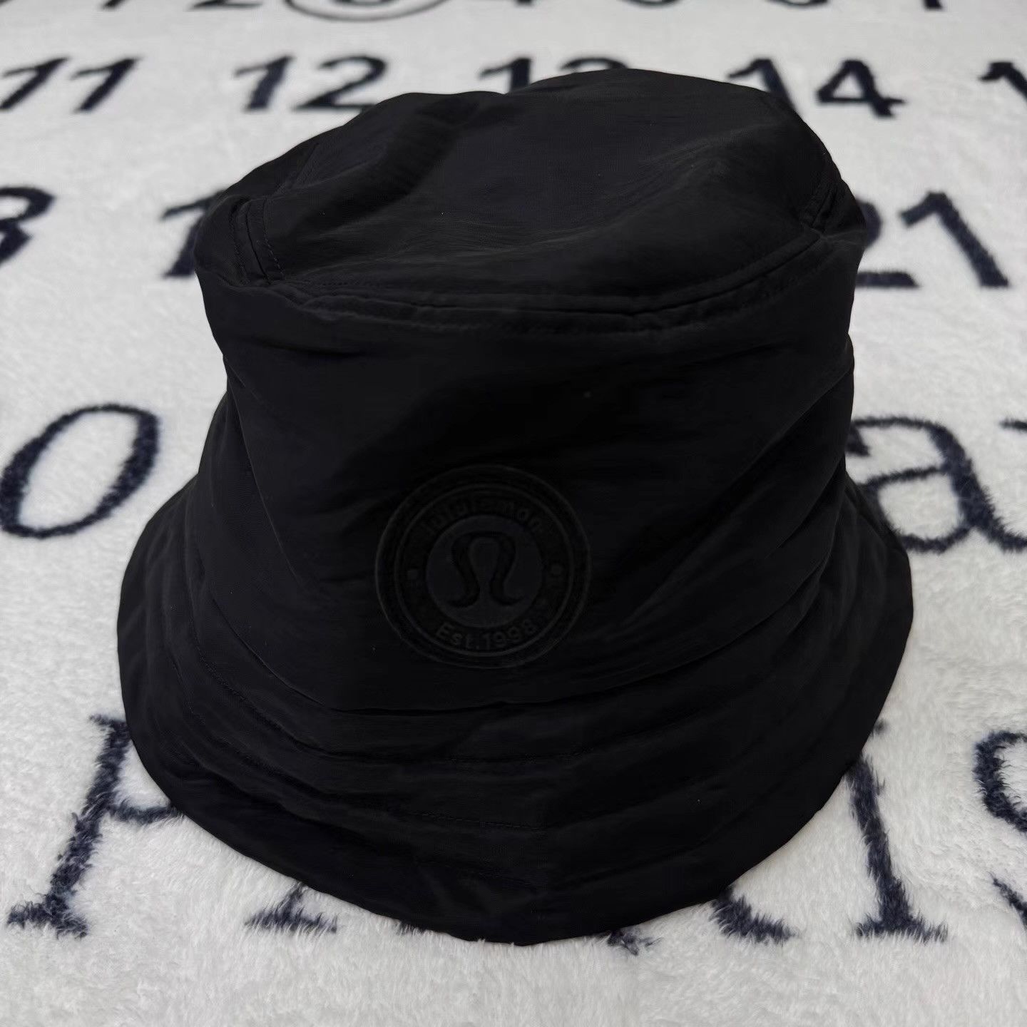 Lululemon Lululemon Black Bucket Hat Q10 Size ONE SIZE - 1 Thumbnail