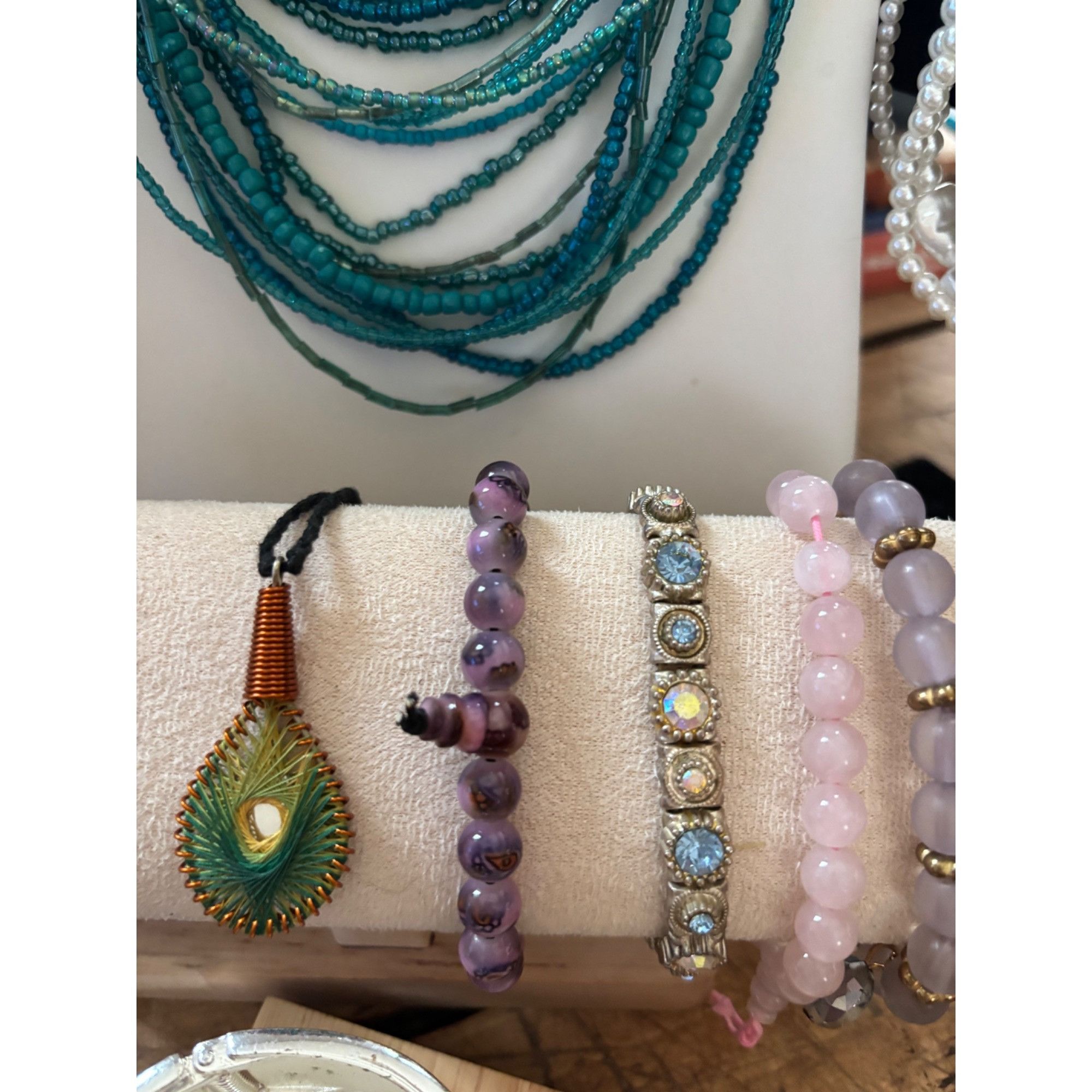 Other Gift box filled with Assorted Costume Jewelry Collection Wit Size ONE SIZE - 9 Thumbnail