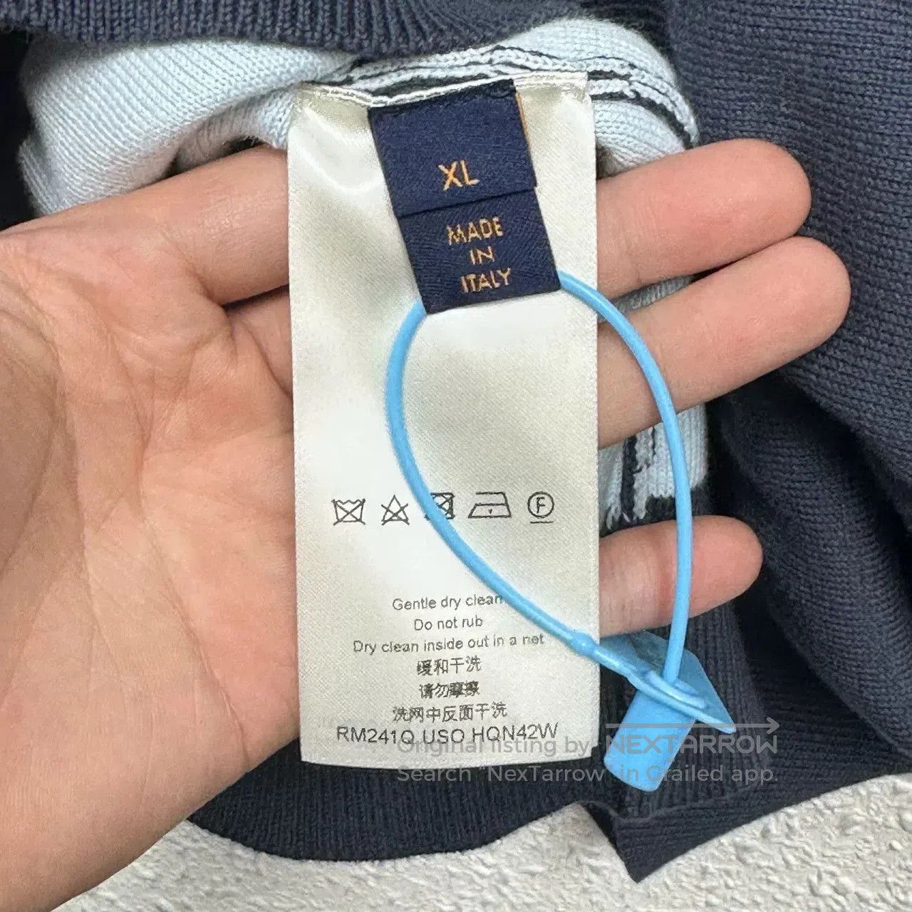 Louis Vuitton louis vuitton navy gradient logo knit sweater. Size US XL / EU 56 / 4 - 4 Thumbnail
