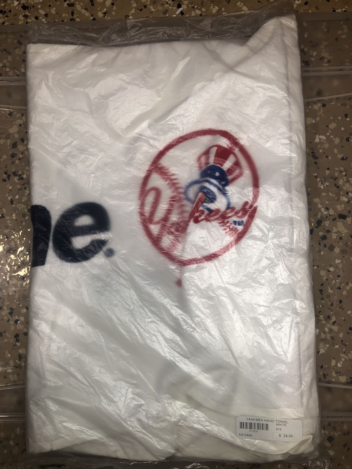 image of Supreme New York Yankees Hand Towel in White, Men's