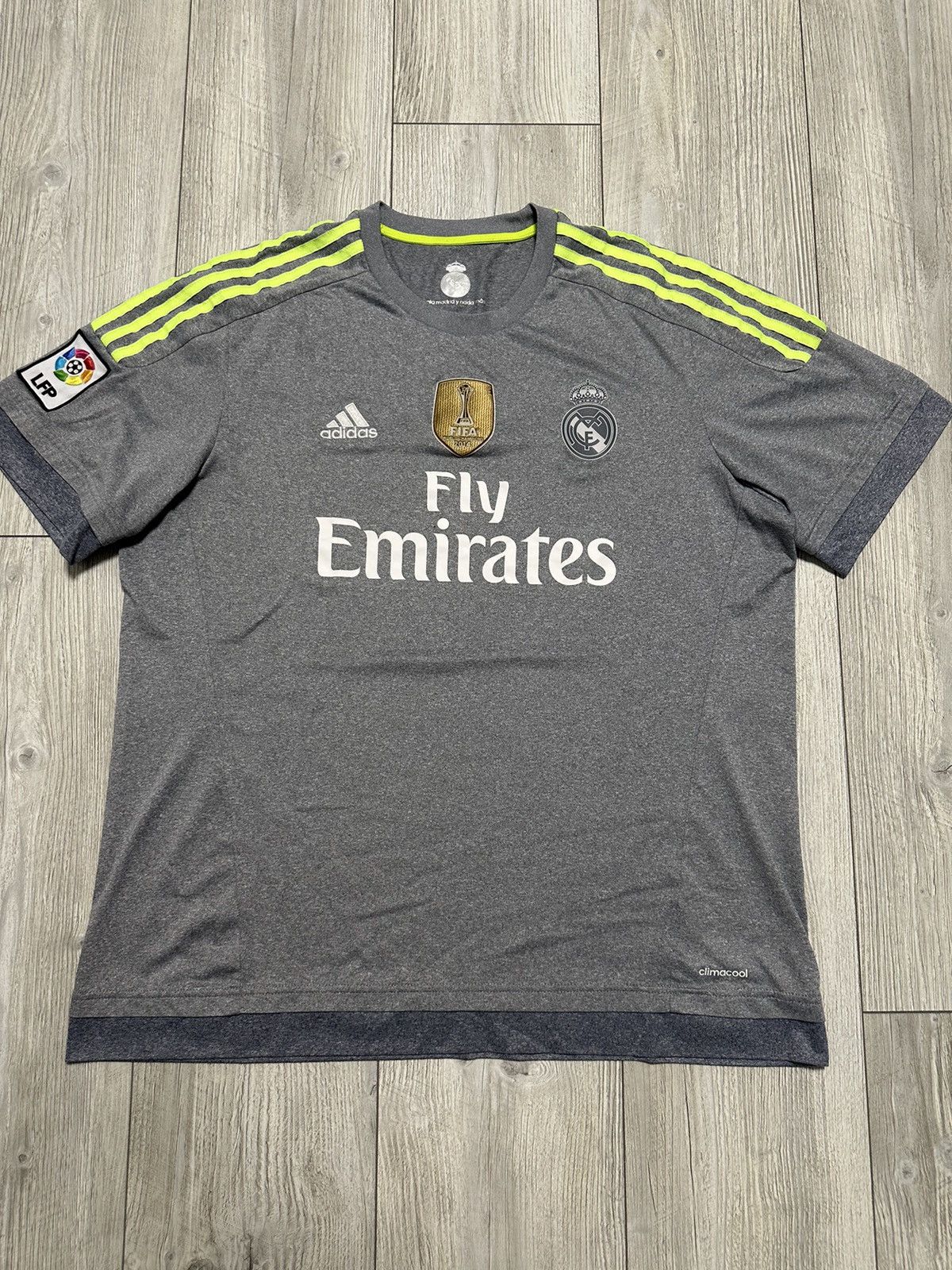 Adidas ADIDAS REAL MADRID 2015/2016 FOOTBALL SOCCER SHIRT JERSEY Size US XL / EU 56 / 4 - 1 Thumbnail