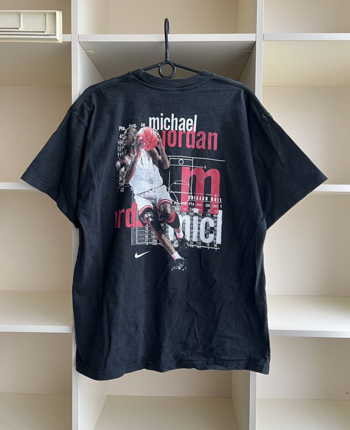 Nike Vintage 90s Nike Michael Jordan T-Shirt Size US XL / EU 56 / 4 - 1 Thumbnail