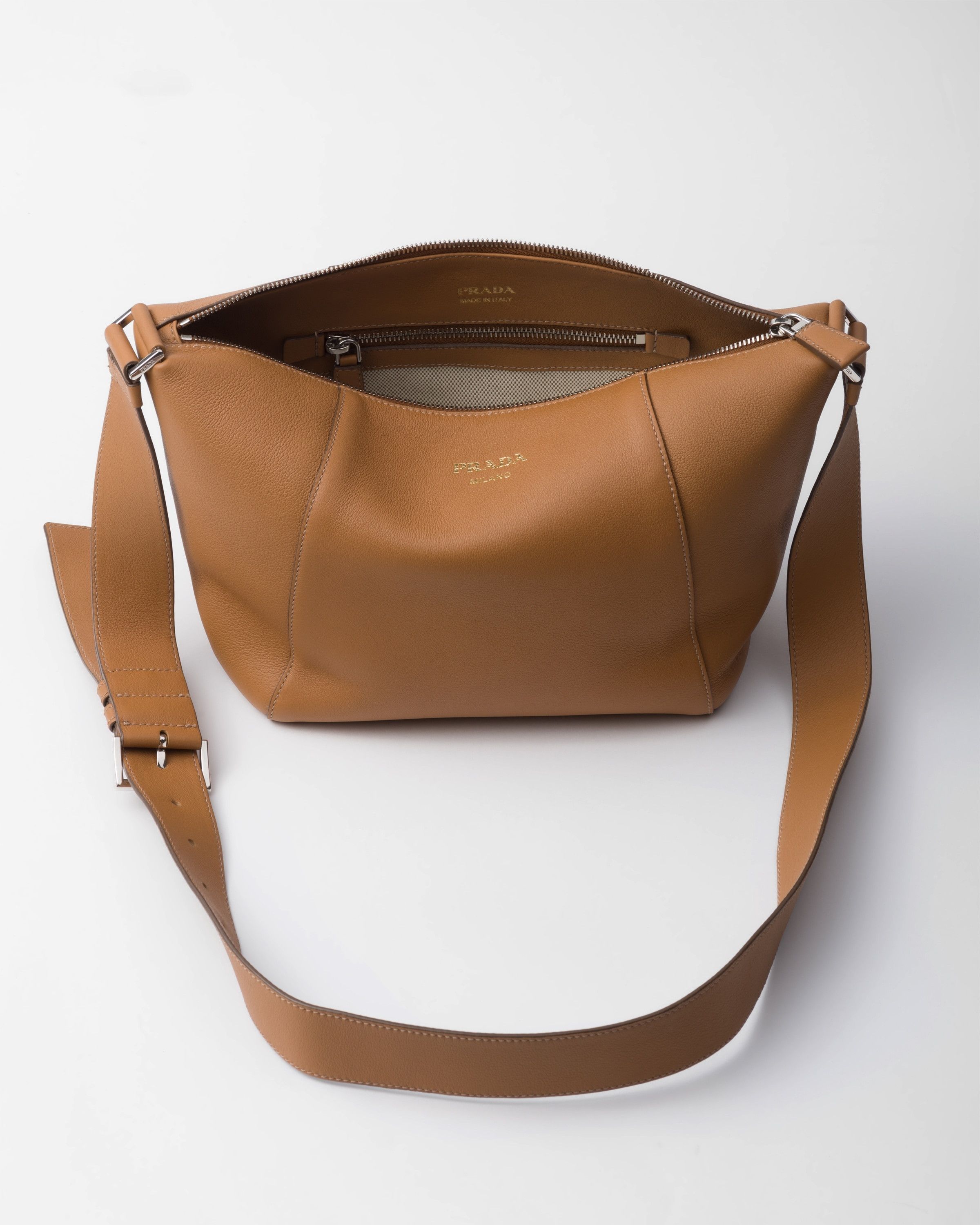 Prada o1bcso1str1025 Size: OS / Soft Grain Shoulder Bag in Brown Size ONE SIZE - 5 Thumbnail