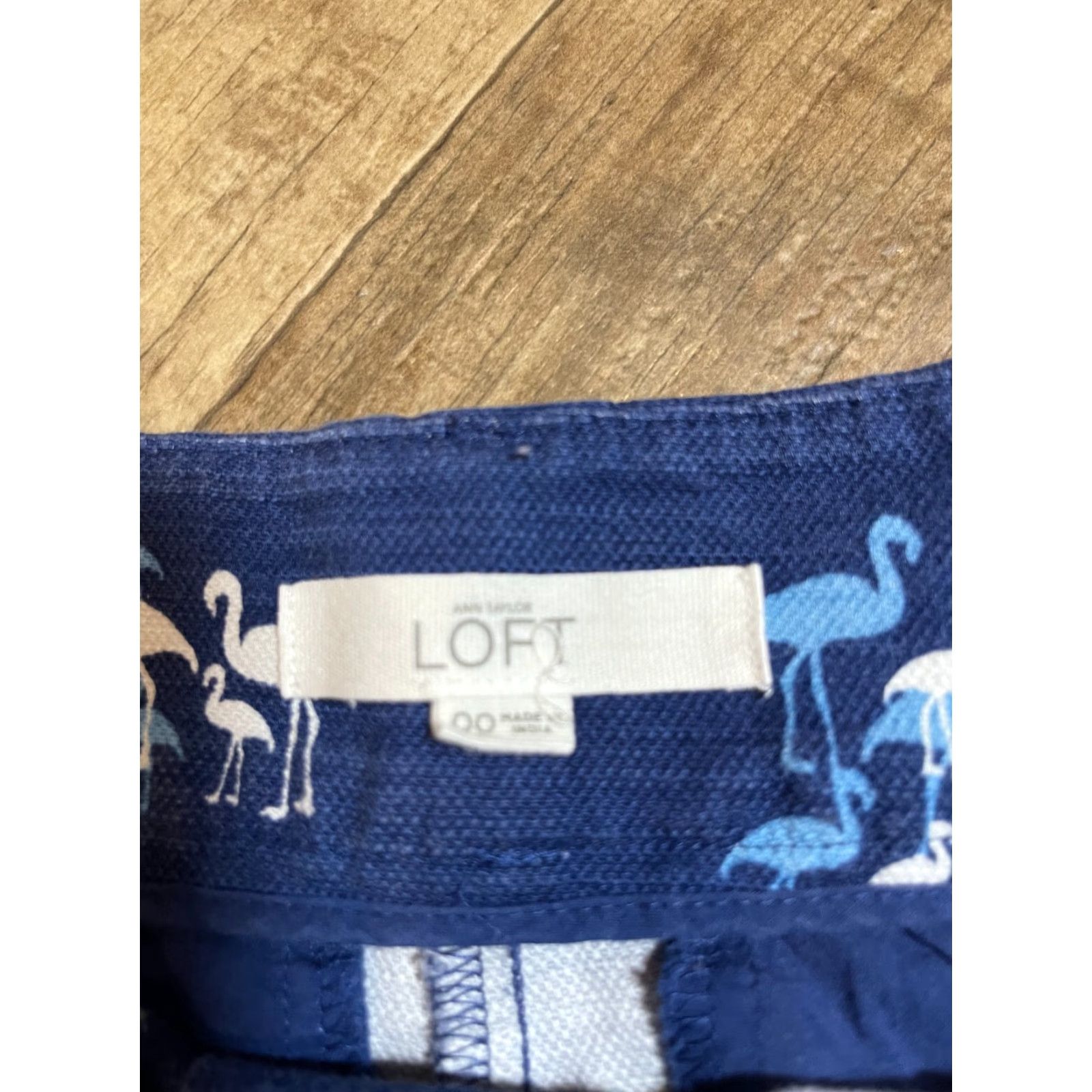 Ann Taylor Ann Taylor Loft Shorts Size 00 Blue Flamingo Pattern Size 24" / US 00 / IT 34 - 4 Thumbnail