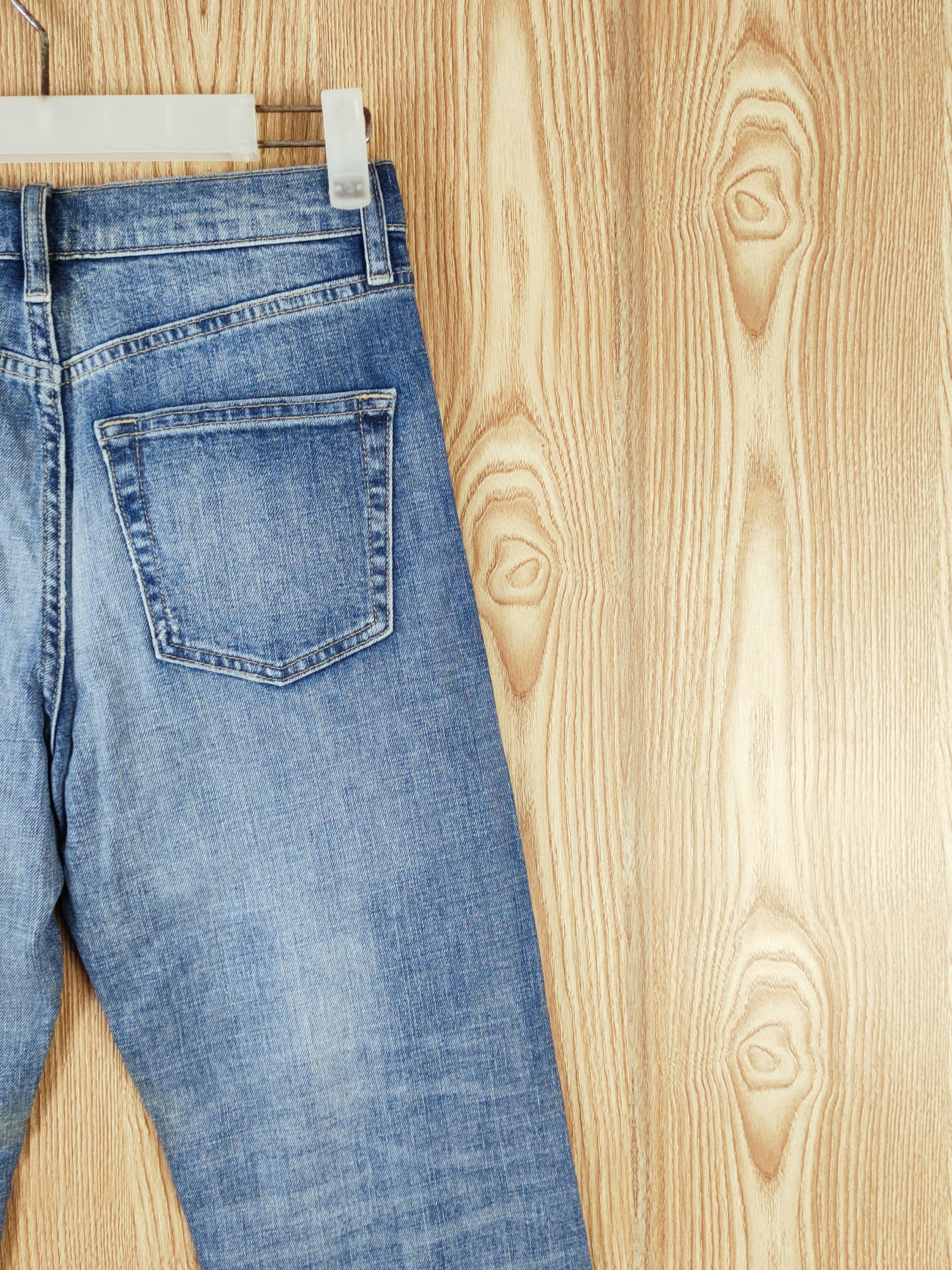 Japanese Brand Uniqlo Blue Distressed Ripped Jeans #W606 Size US 26 / EU 42 - 10 Thumbnail